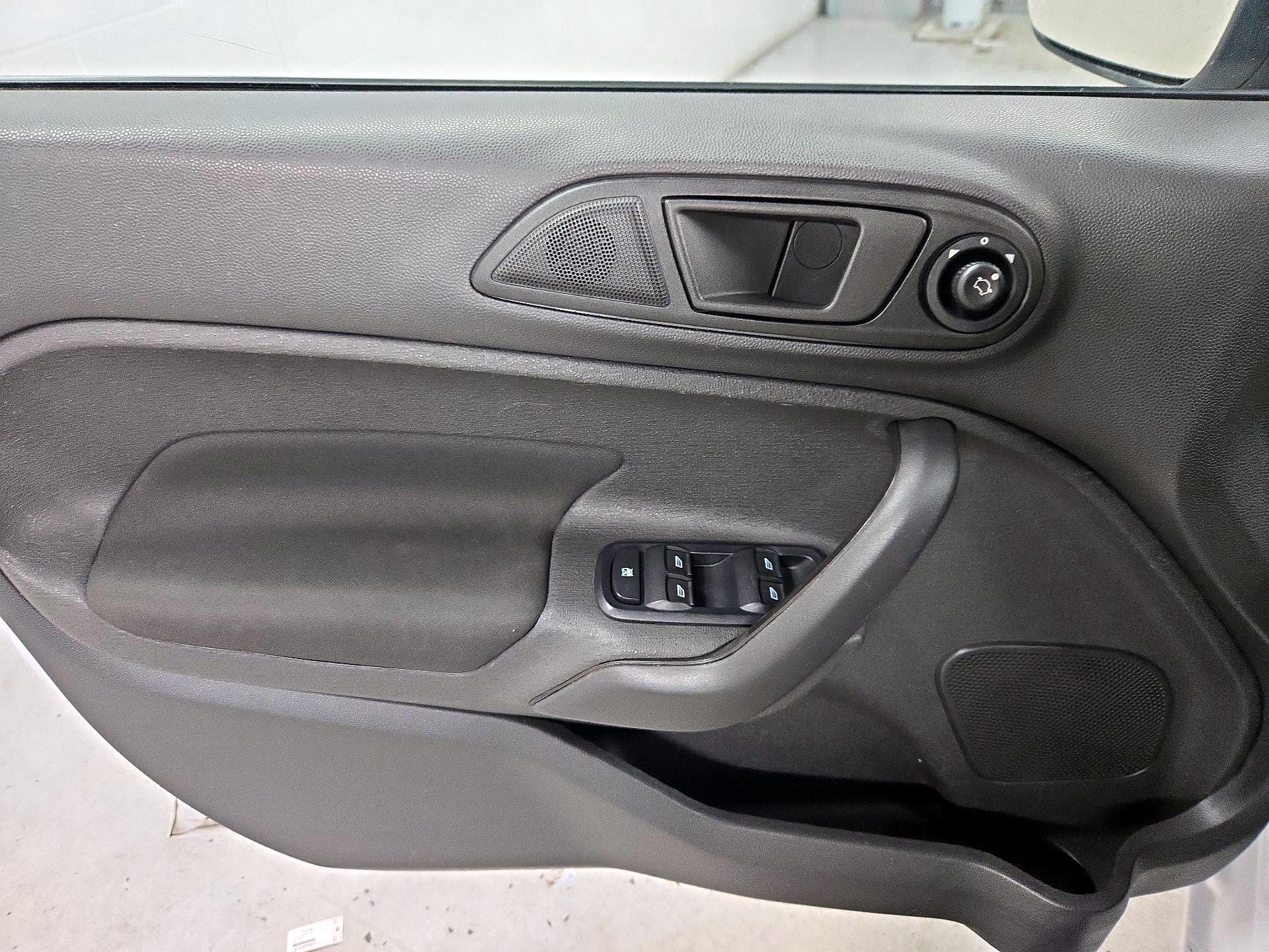 Thumbnail: 2017 Ford Fiesta - 12