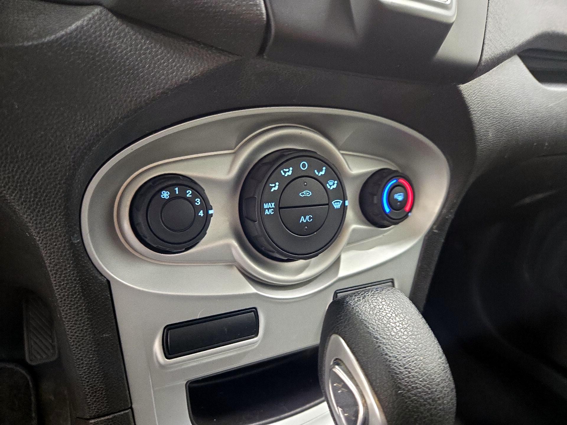 Thumbnail: 2017 Ford Fiesta - 15