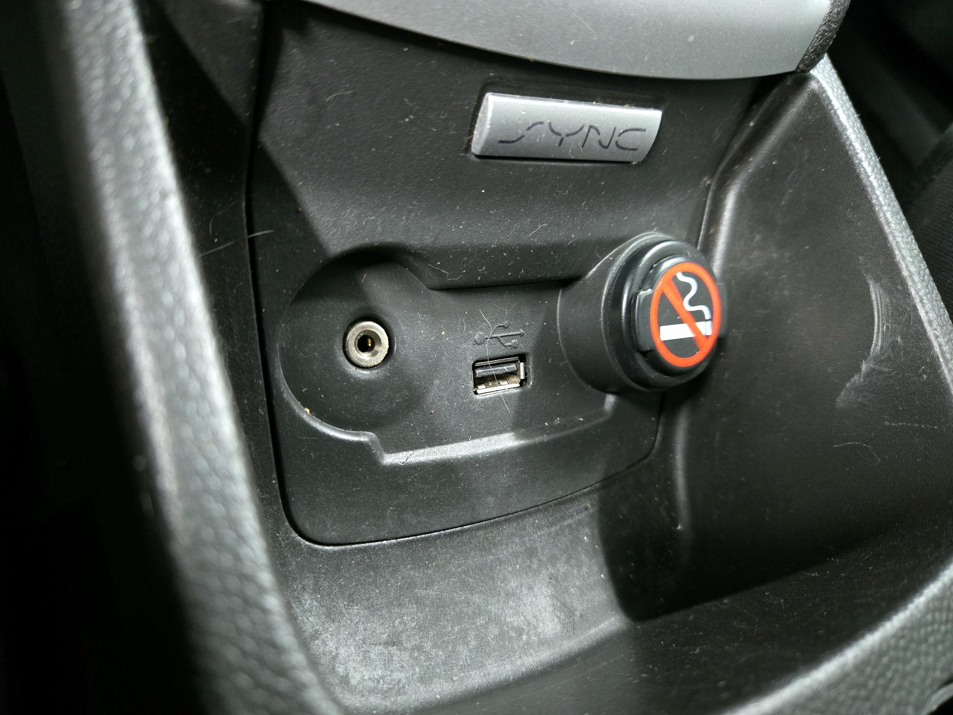 Thumbnail: 2017 Ford Fiesta - 17