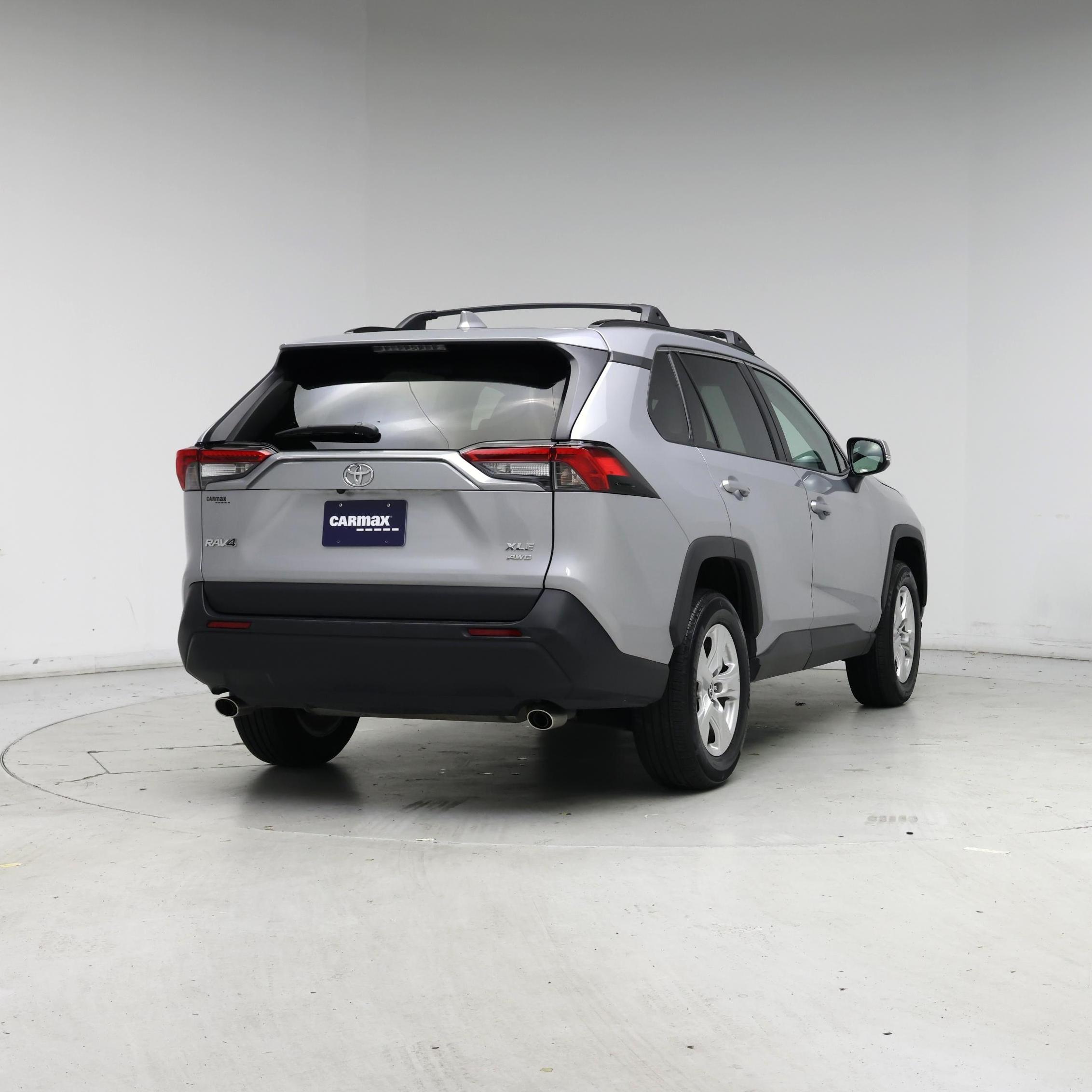 Thumbnail: 2021 Toyota RAV4 - 8