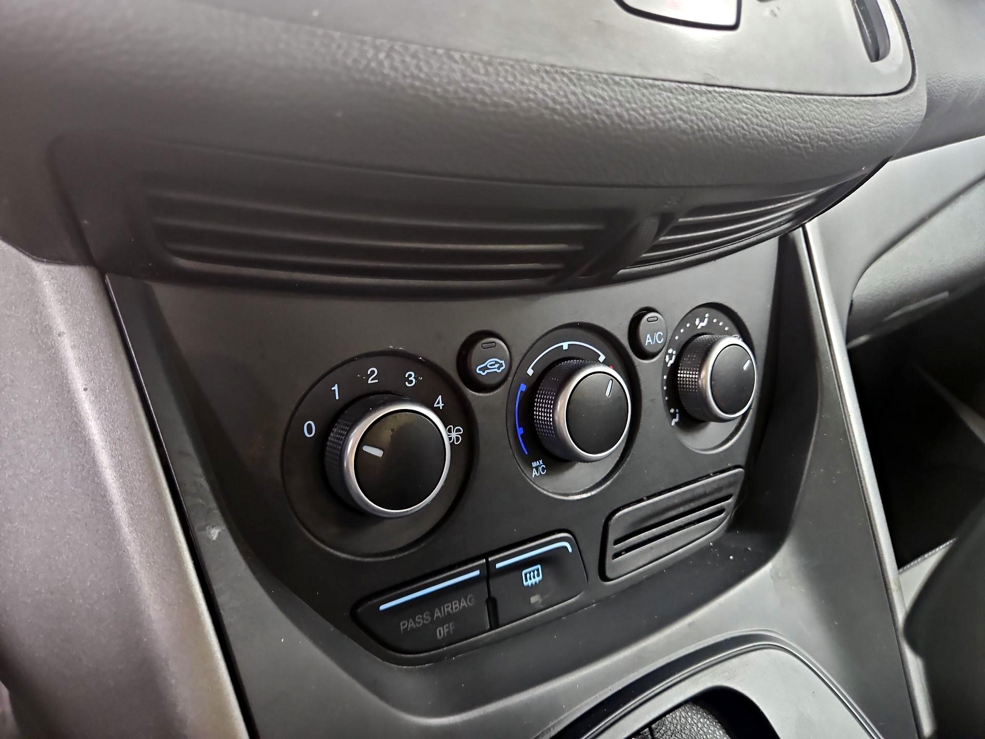 Thumbnail: 2014 Ford Escape - 16