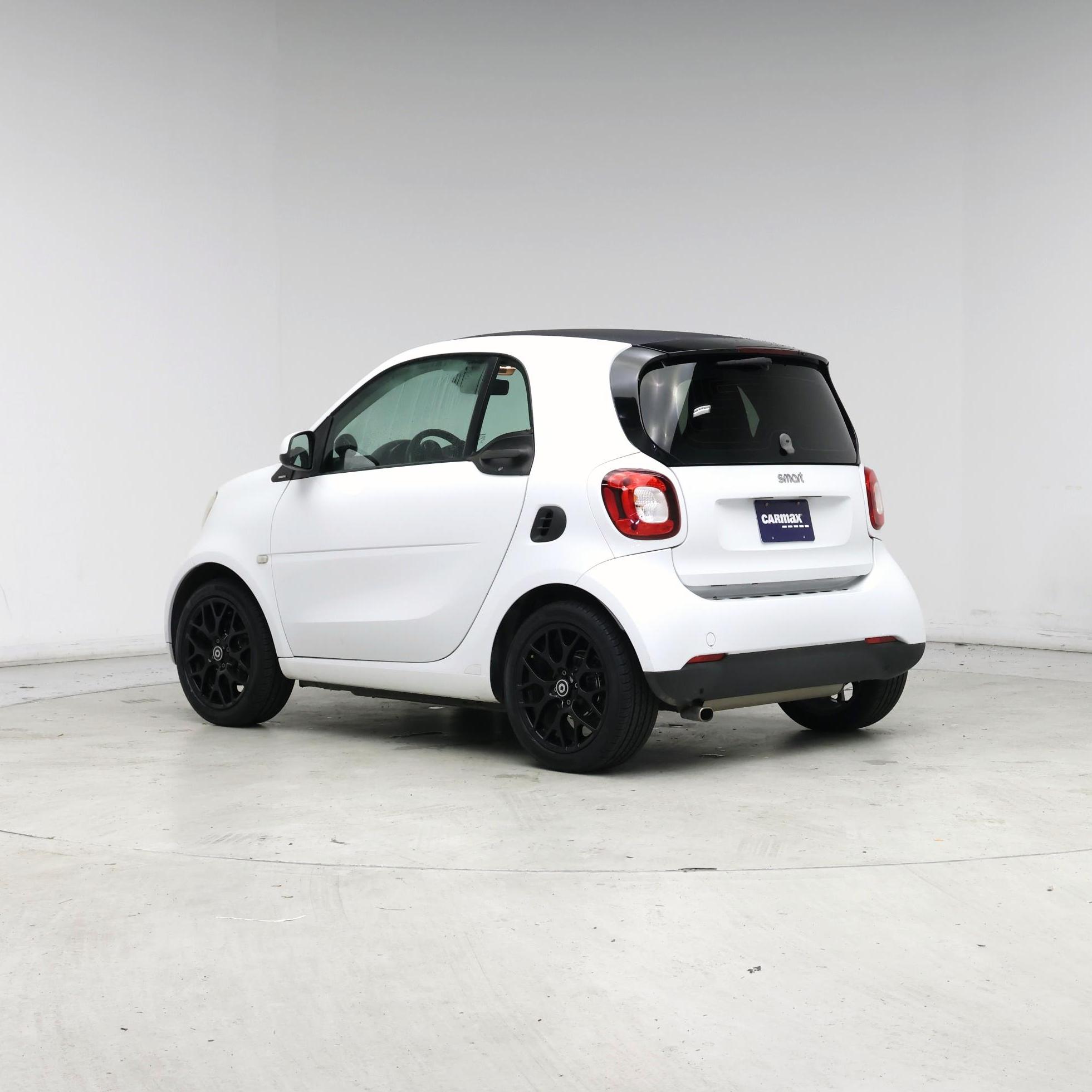 Thumbnail: 2016 smart fortwo - 2