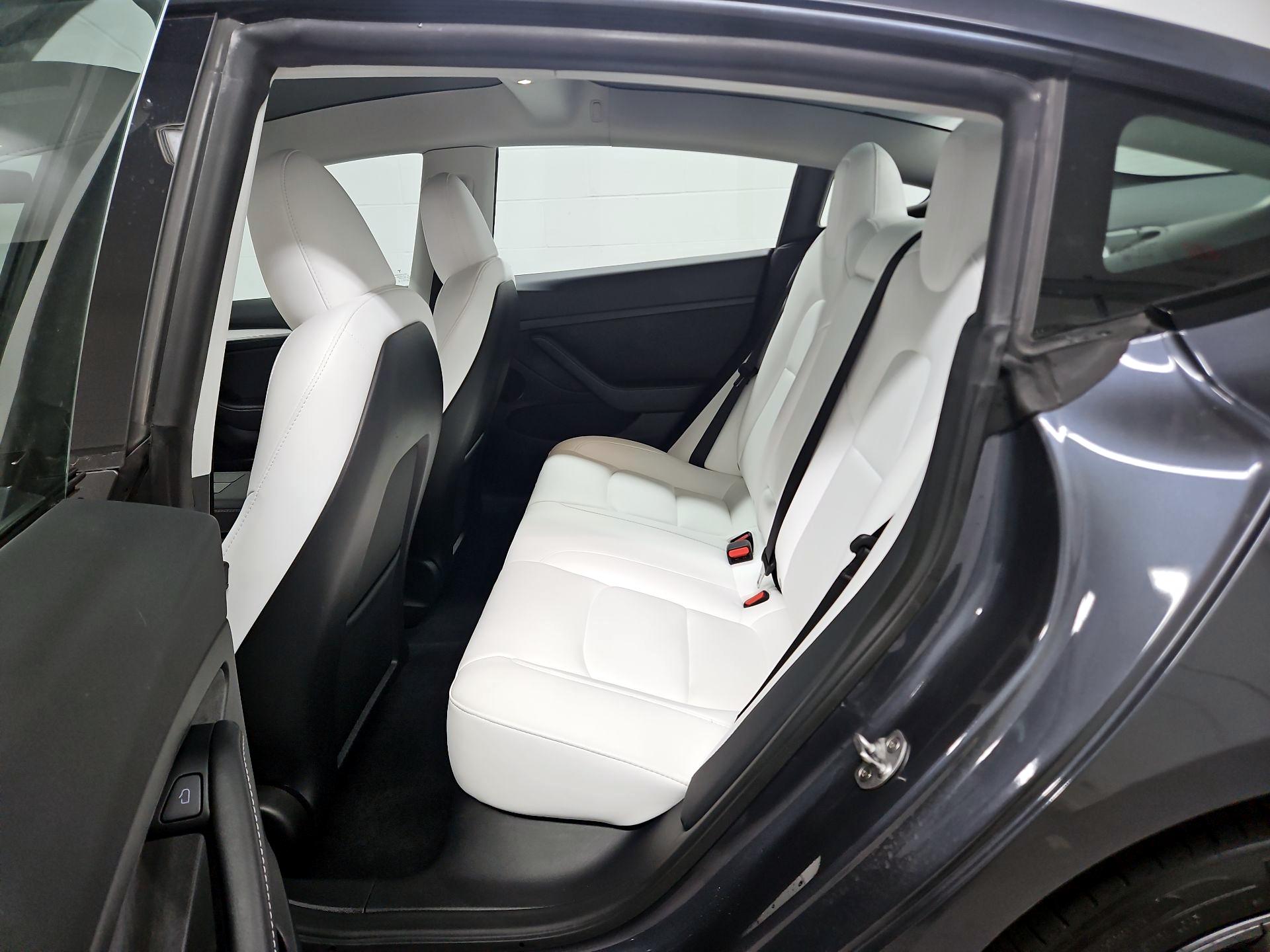 Thumbnail: 2023 Tesla Model 3 - 20