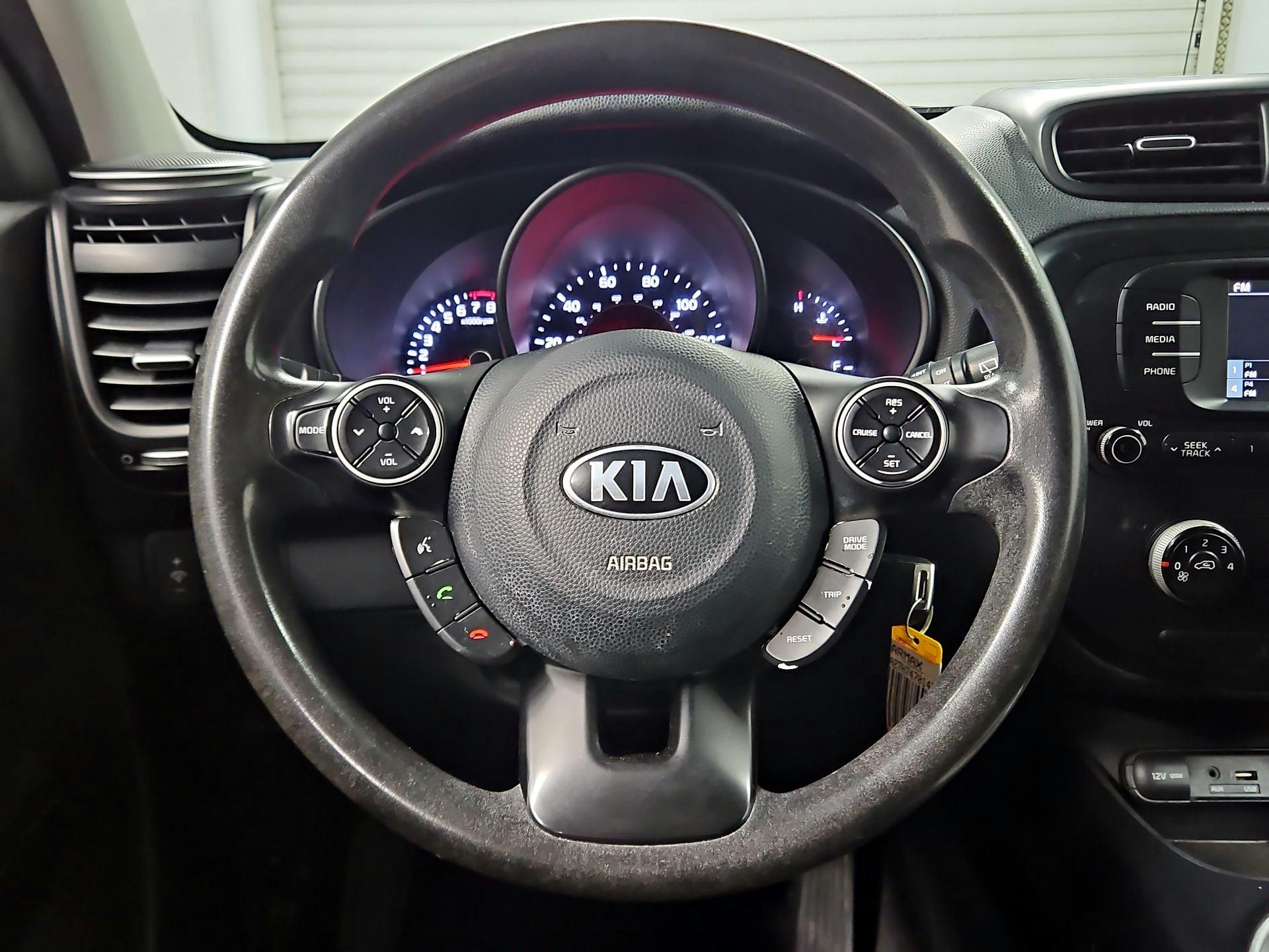 Thumbnail: 2017 Kia Soul - 10