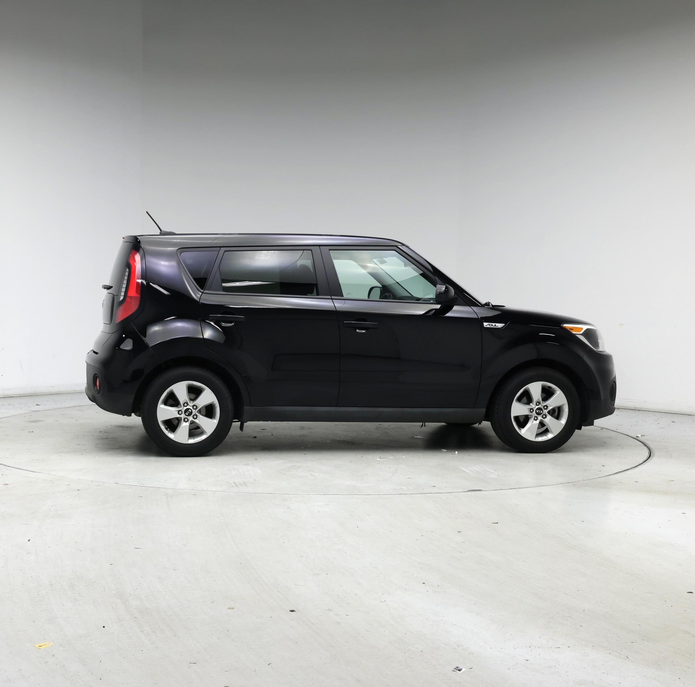 Thumbnail: 2017 Kia Soul - 7