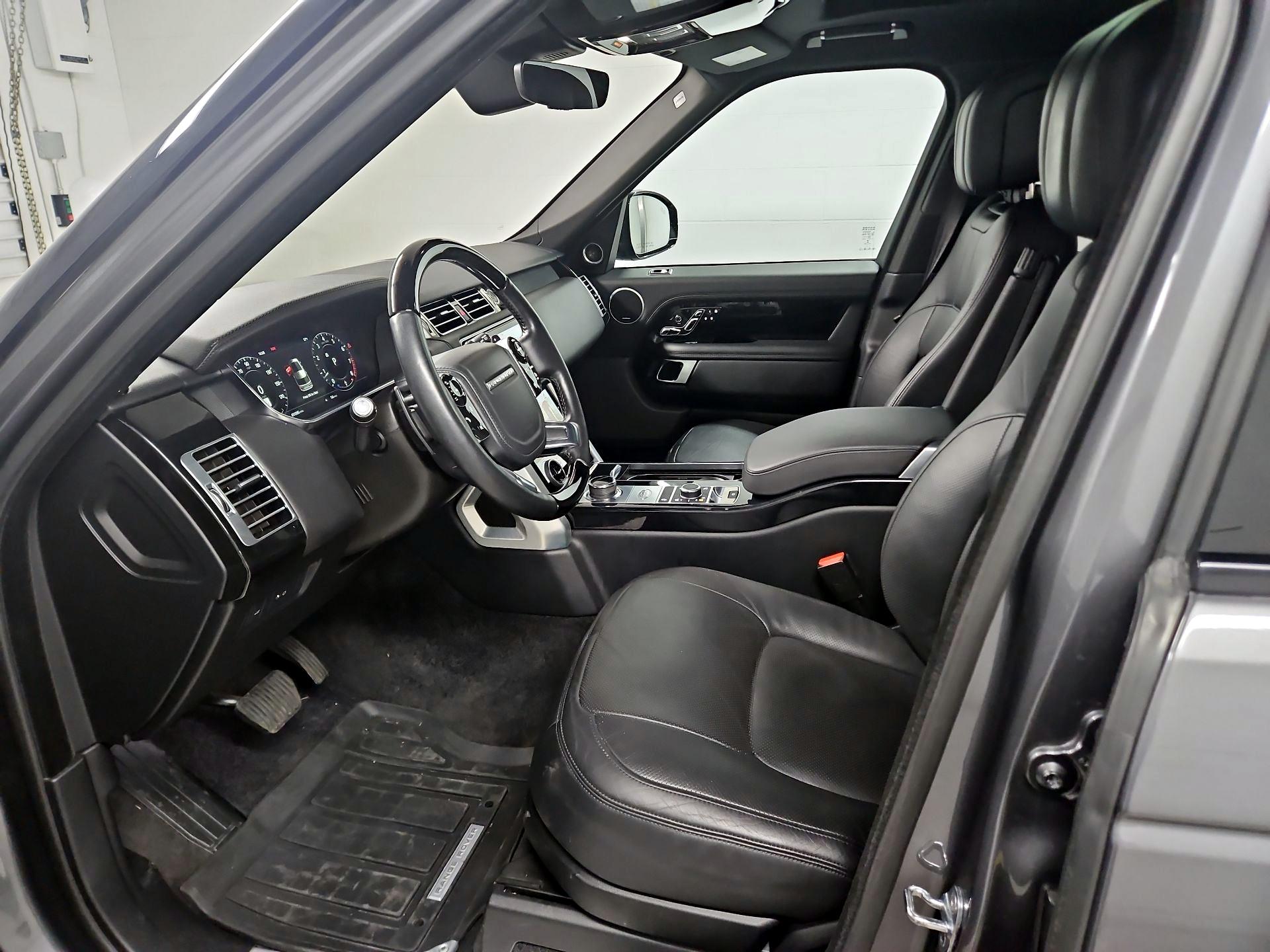 Thumbnail: 2019 Land Rover Range Rover - 11