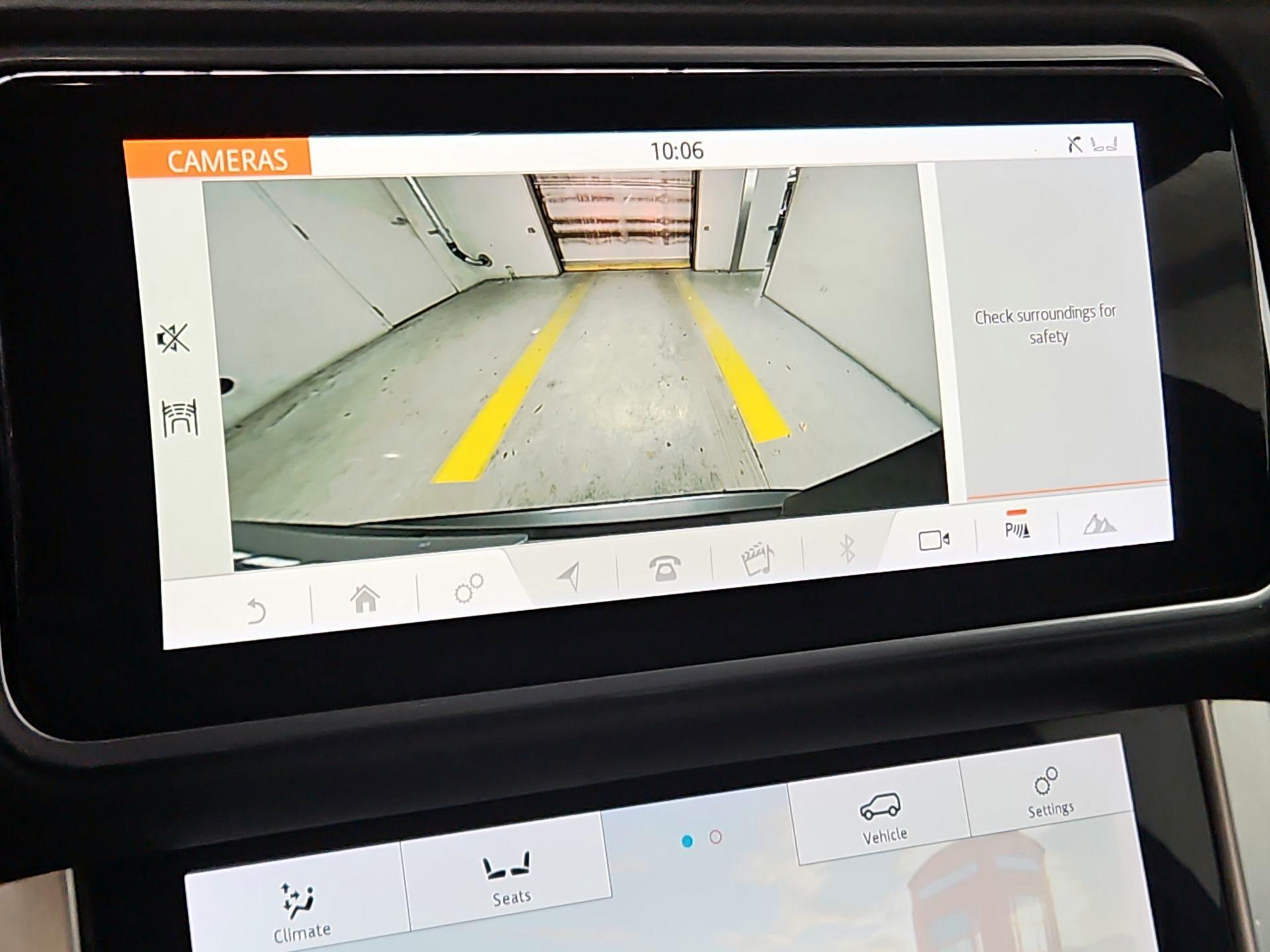 Thumbnail: 2019 Land Rover Range Rover - 15