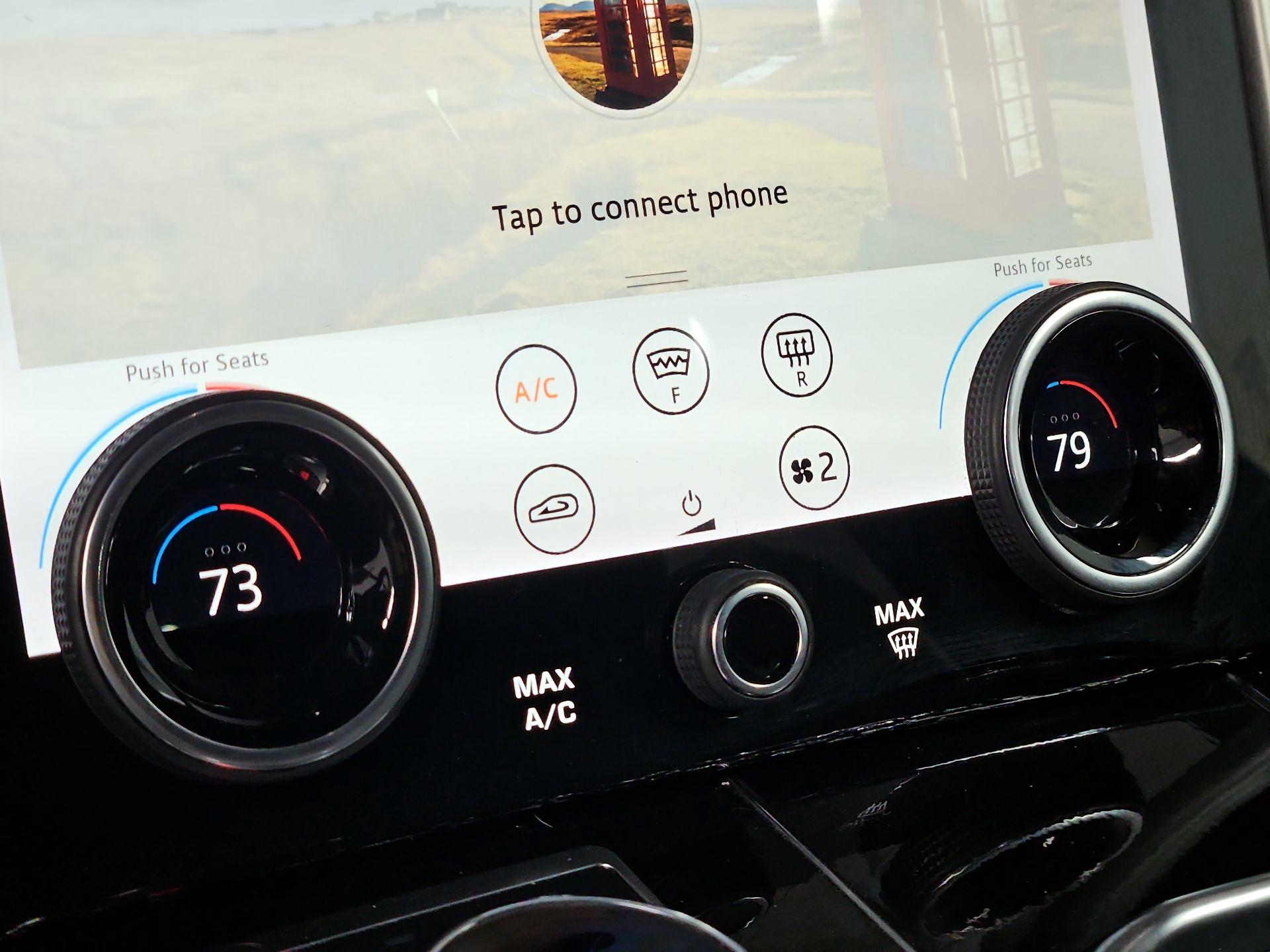 Thumbnail: 2019 Land Rover Range Rover - 17