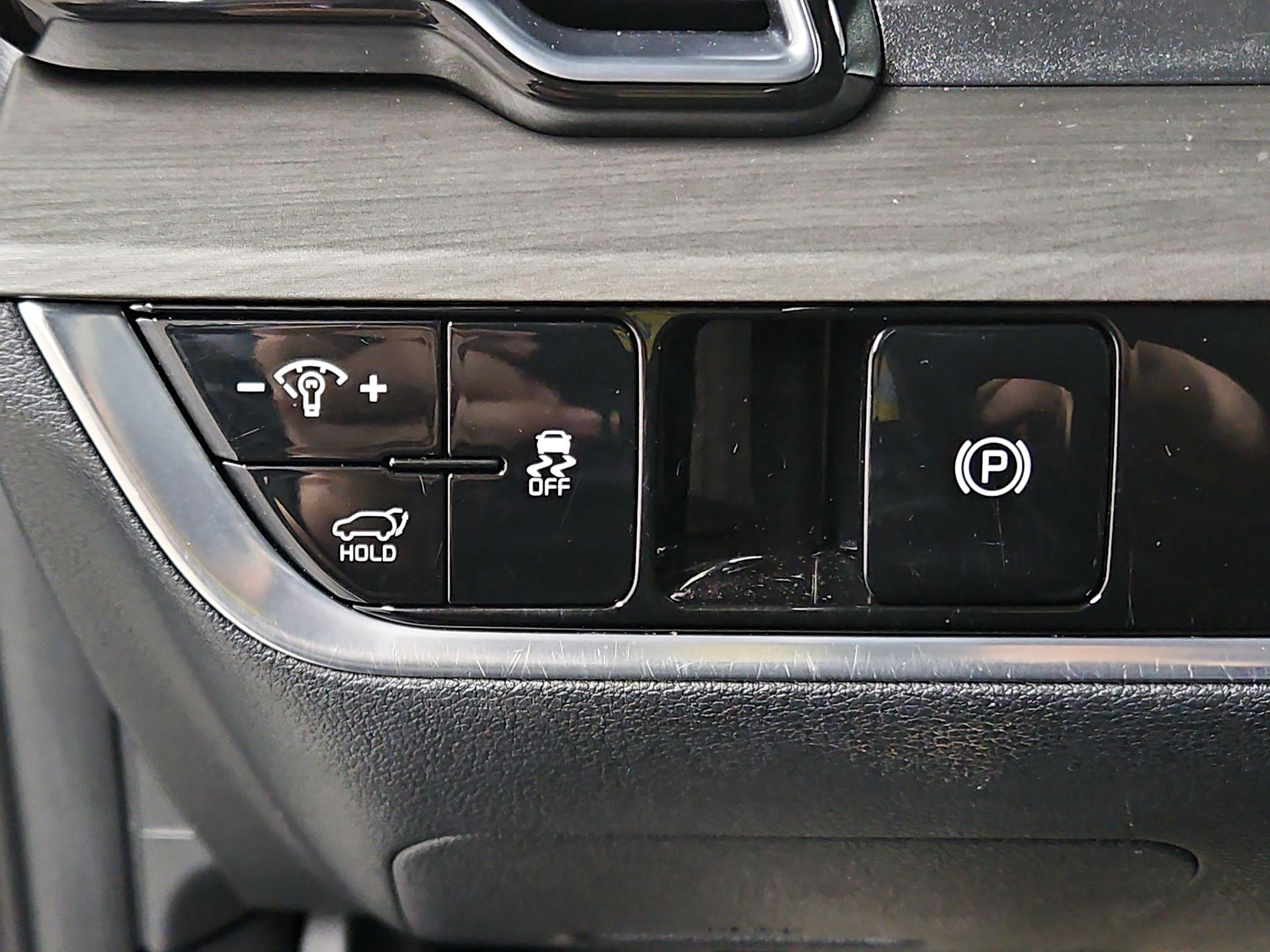 Thumbnail: 2023 Kia Sportage - 13