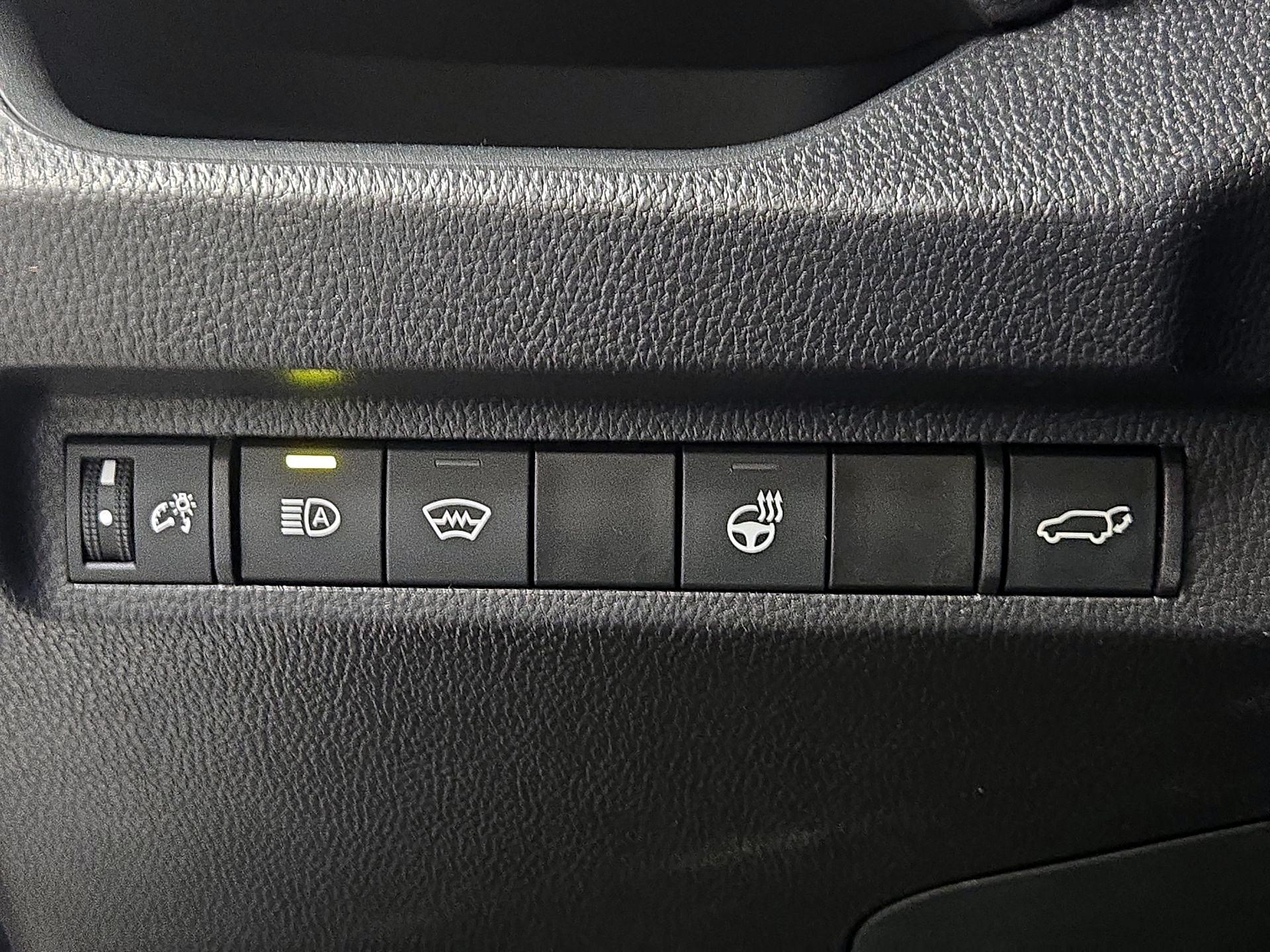 Thumbnail: 2025 Toyota RAV4 - 13