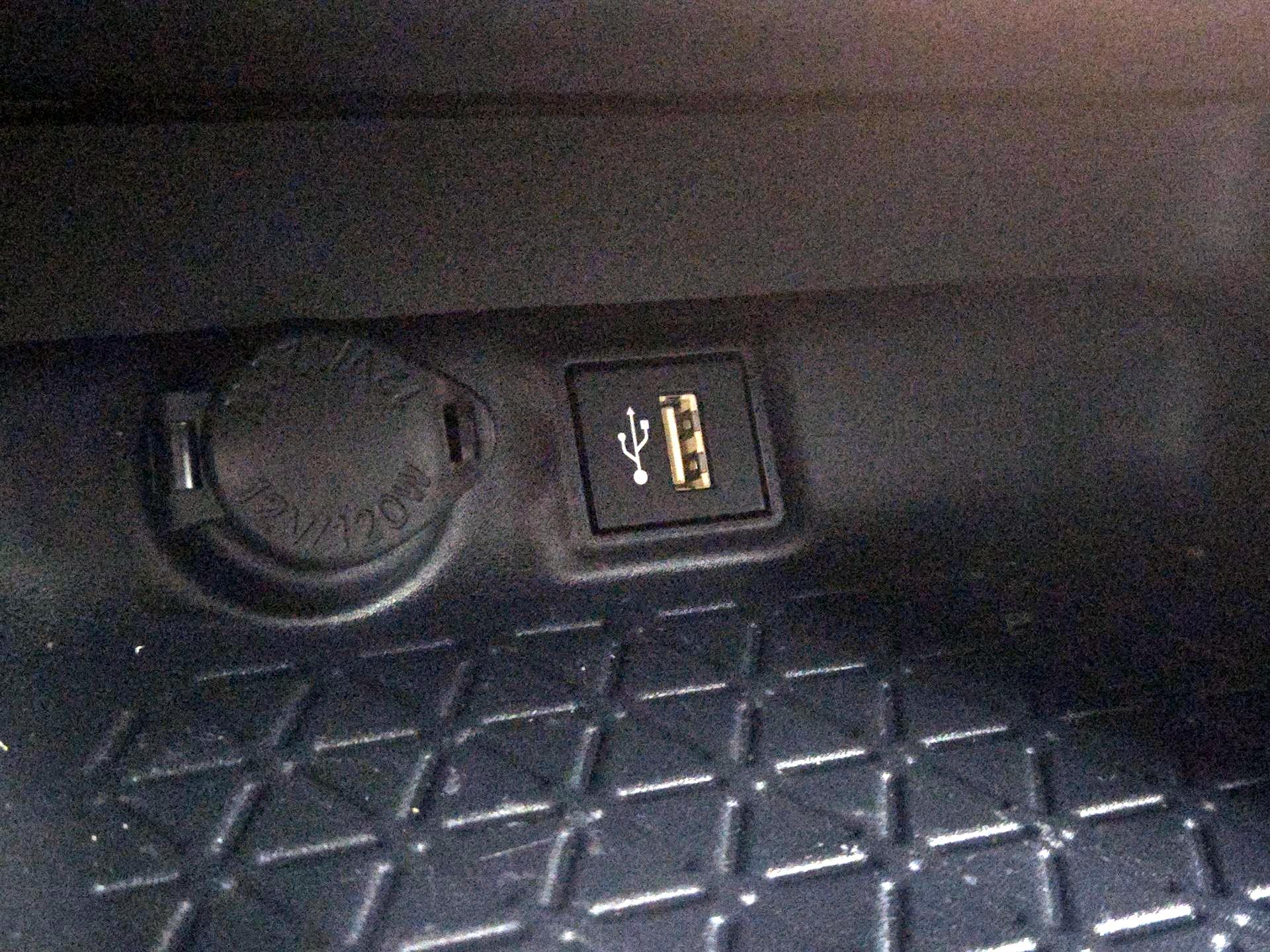 Thumbnail: 2025 Toyota RAV4 - 18