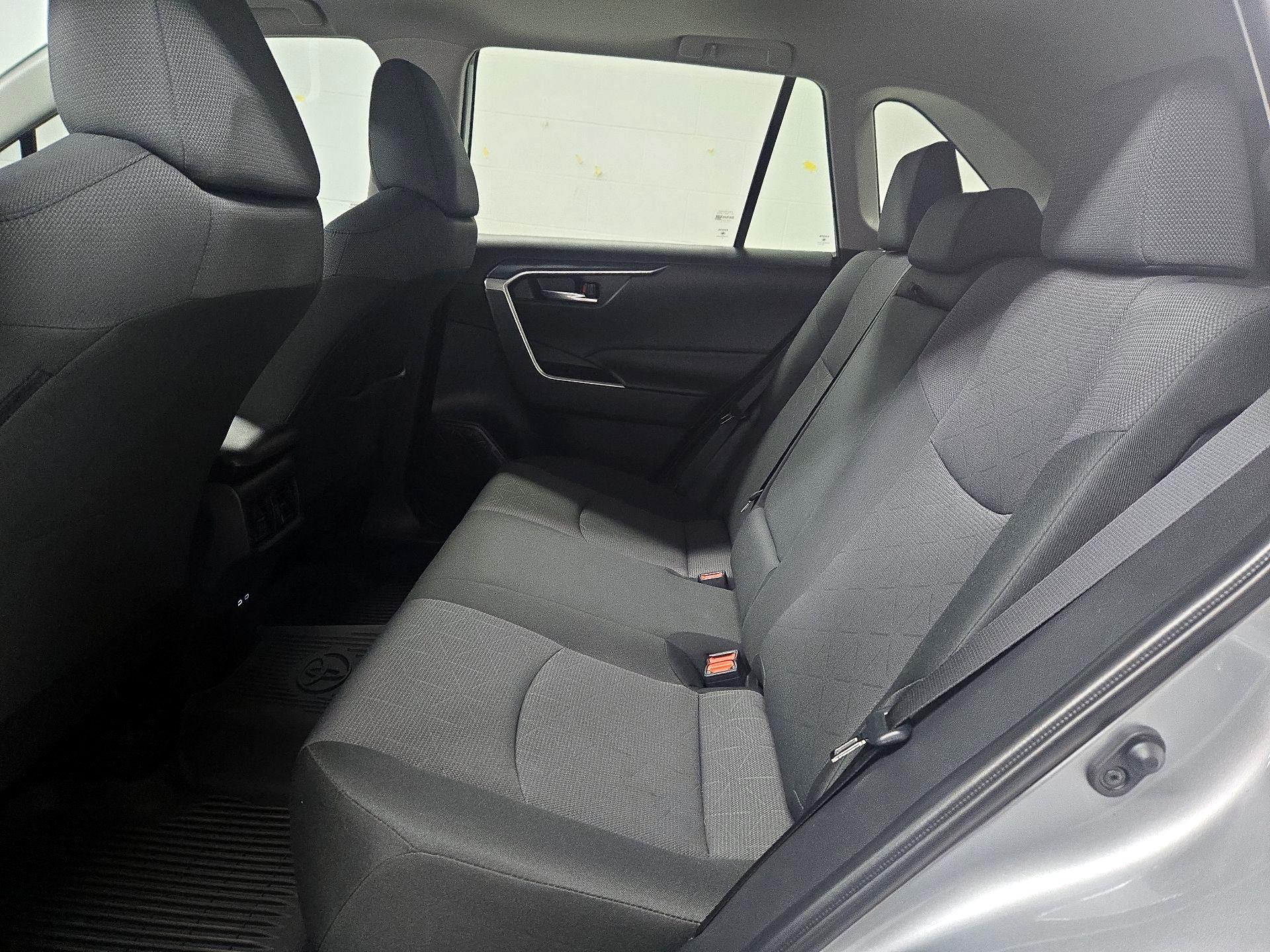 Thumbnail: 2025 Toyota RAV4 - 20