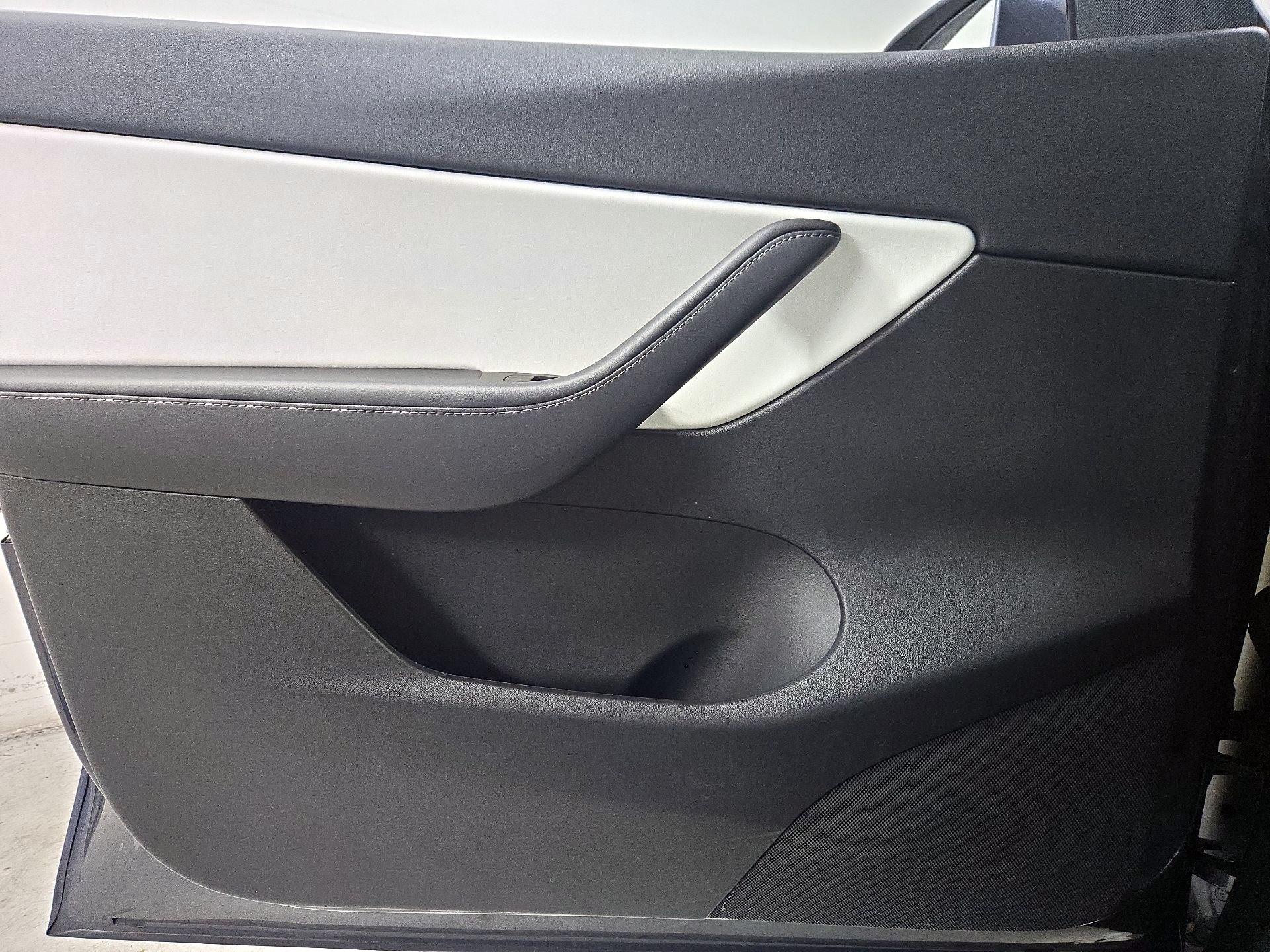 Thumbnail: 2022 Tesla Model Y - 12