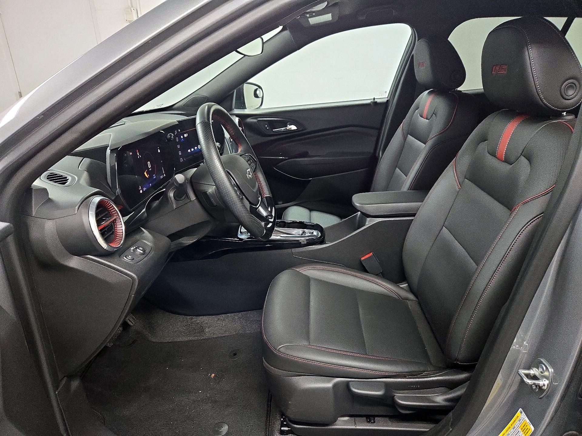 Thumbnail: 2025 Chevrolet Trax - 11