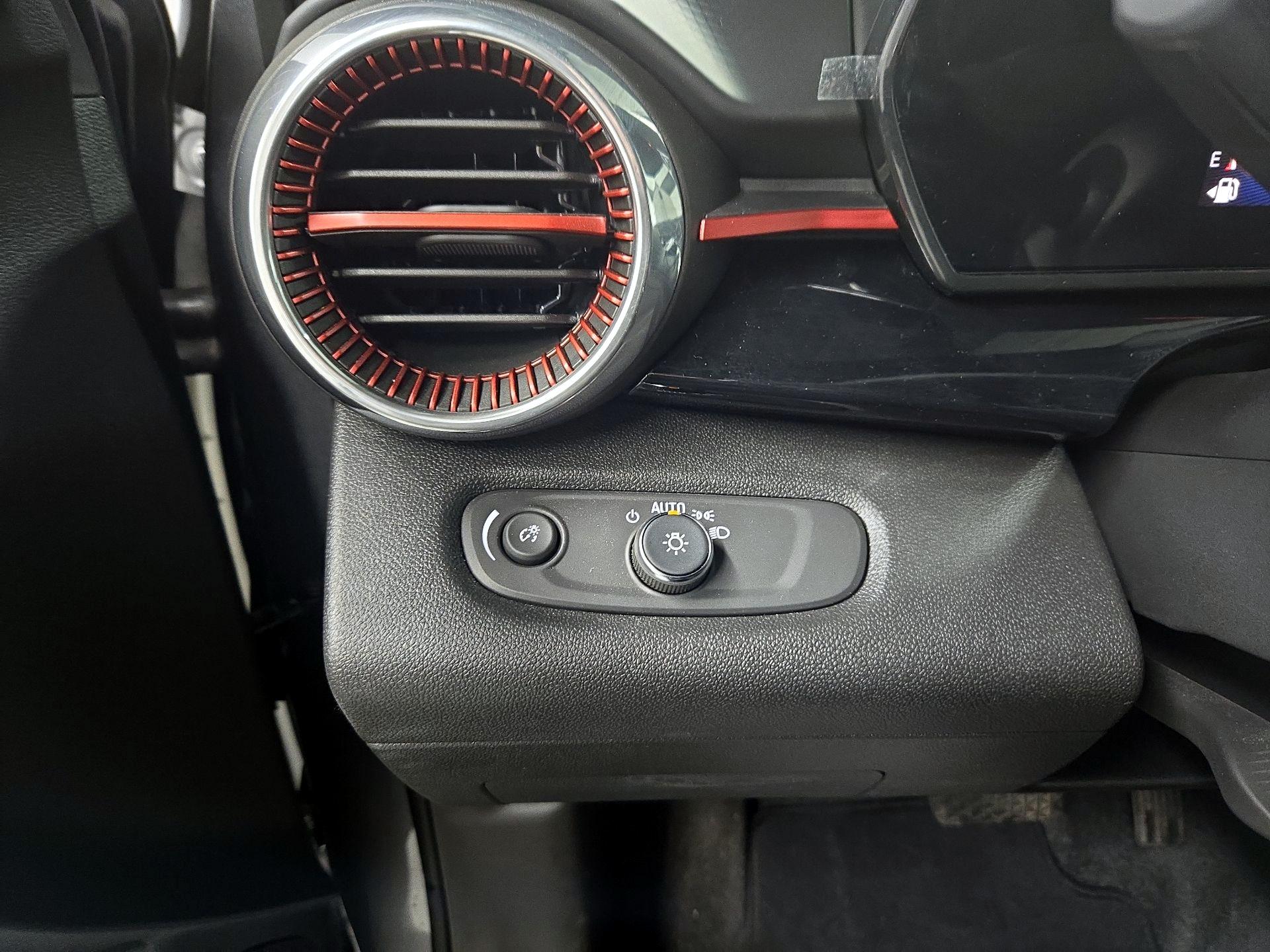 Thumbnail: 2025 Chevrolet Trax - 13