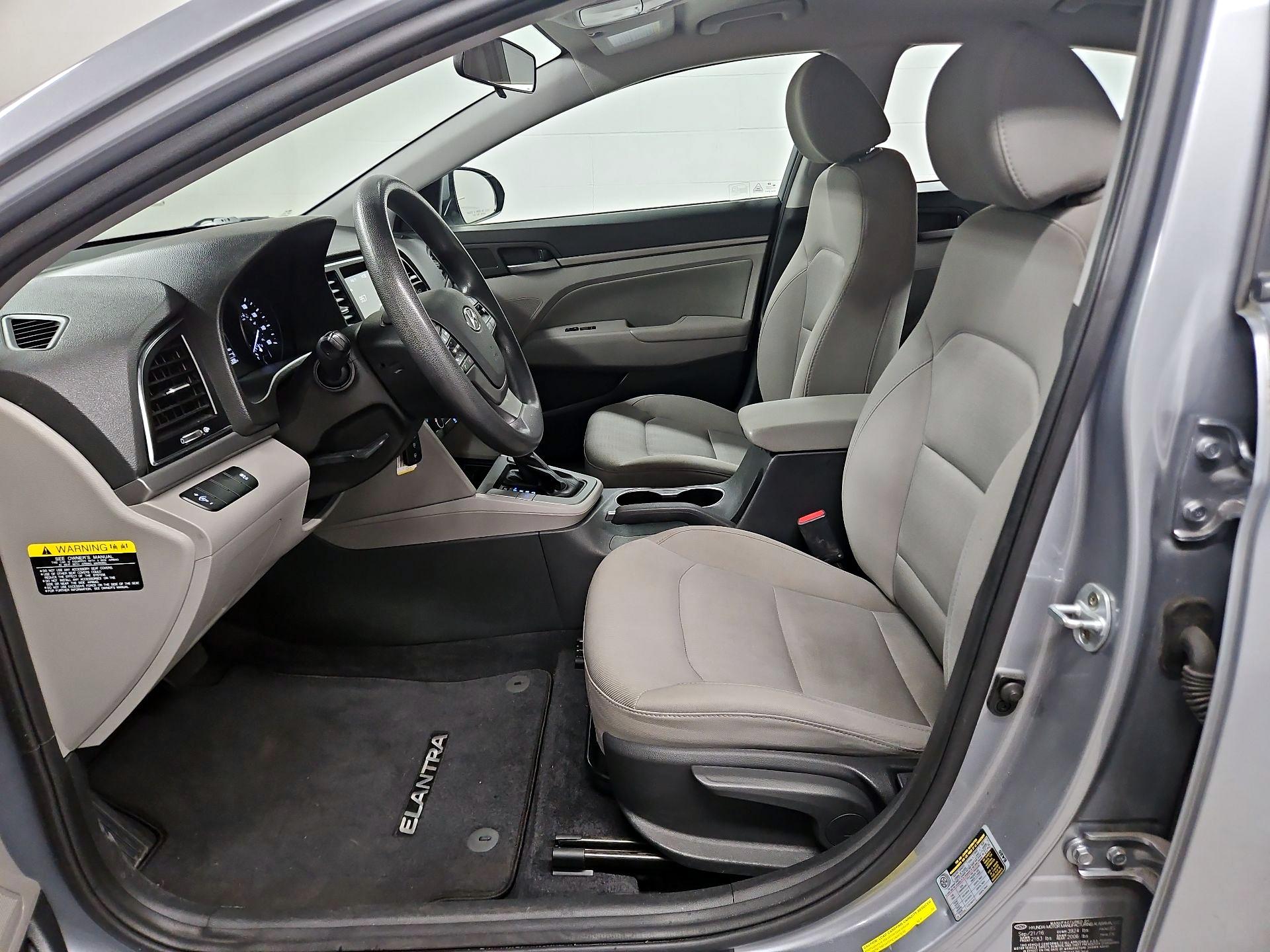 Thumbnail: 2017 Hyundai Elantra - 11