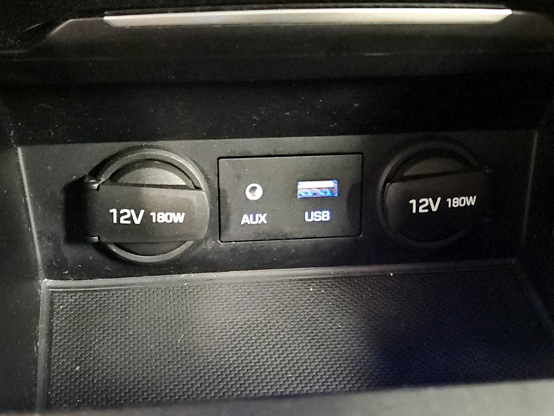 Thumbnail: 2017 Hyundai Elantra - 18