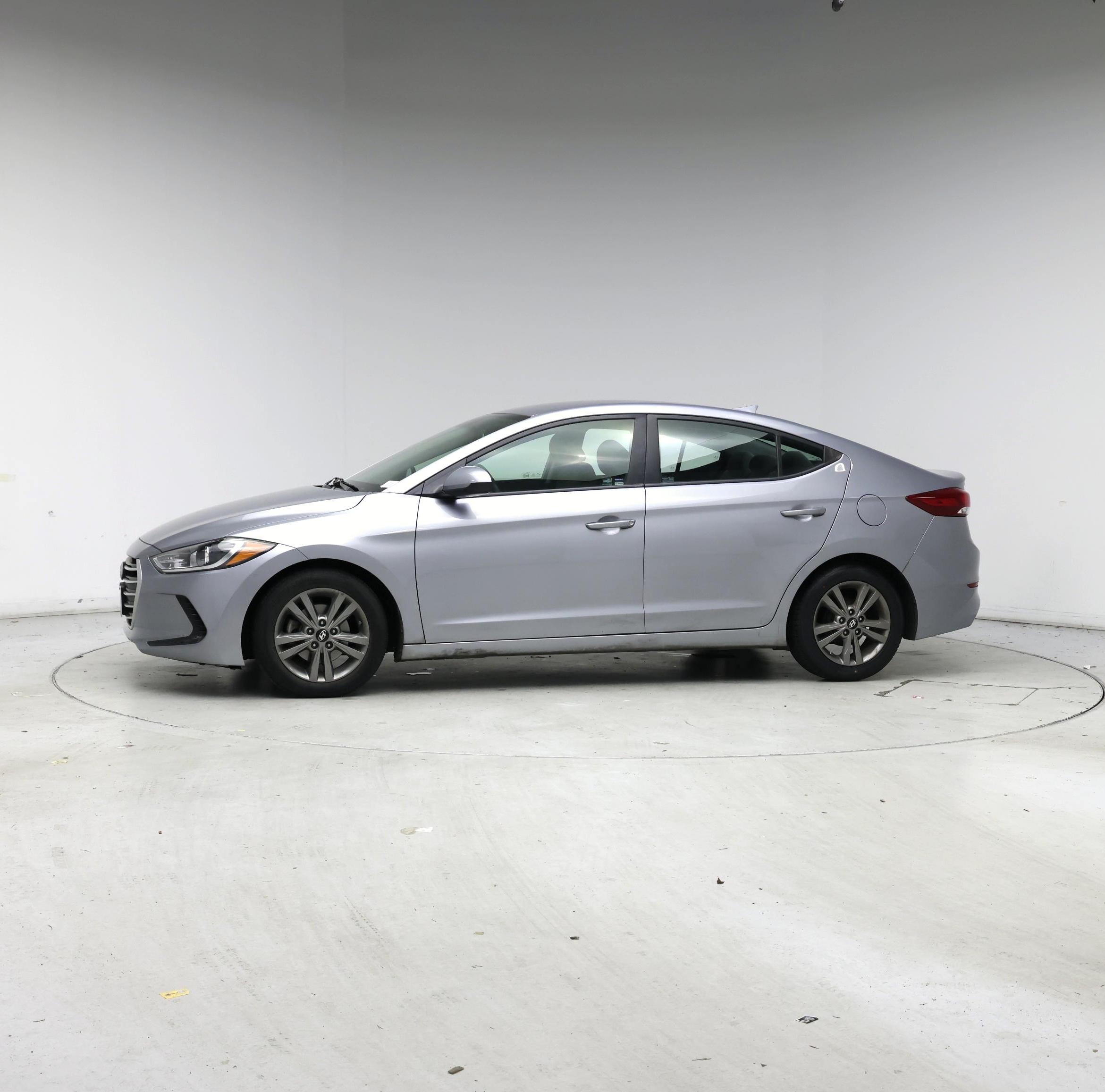 Thumbnail: 2017 Hyundai Elantra - 3