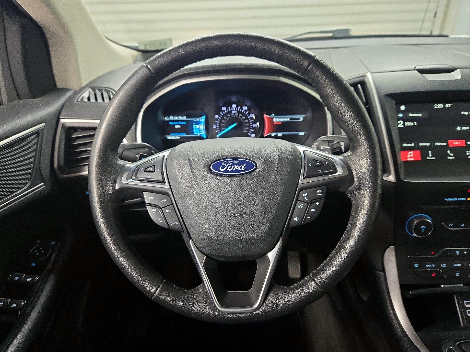 Thumbnail: 2018 Ford Edge - 10