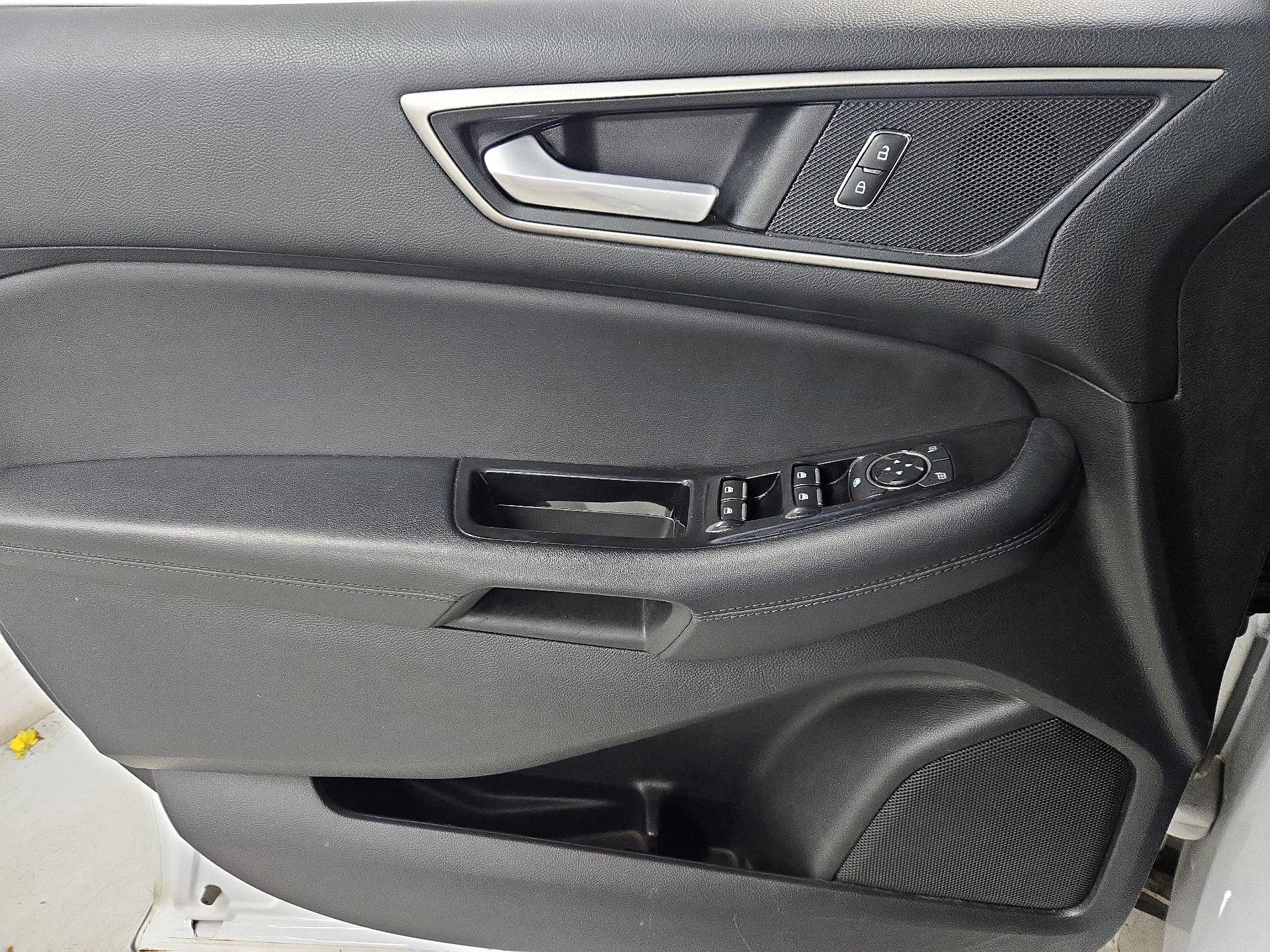 Thumbnail: 2018 Ford Edge - 12