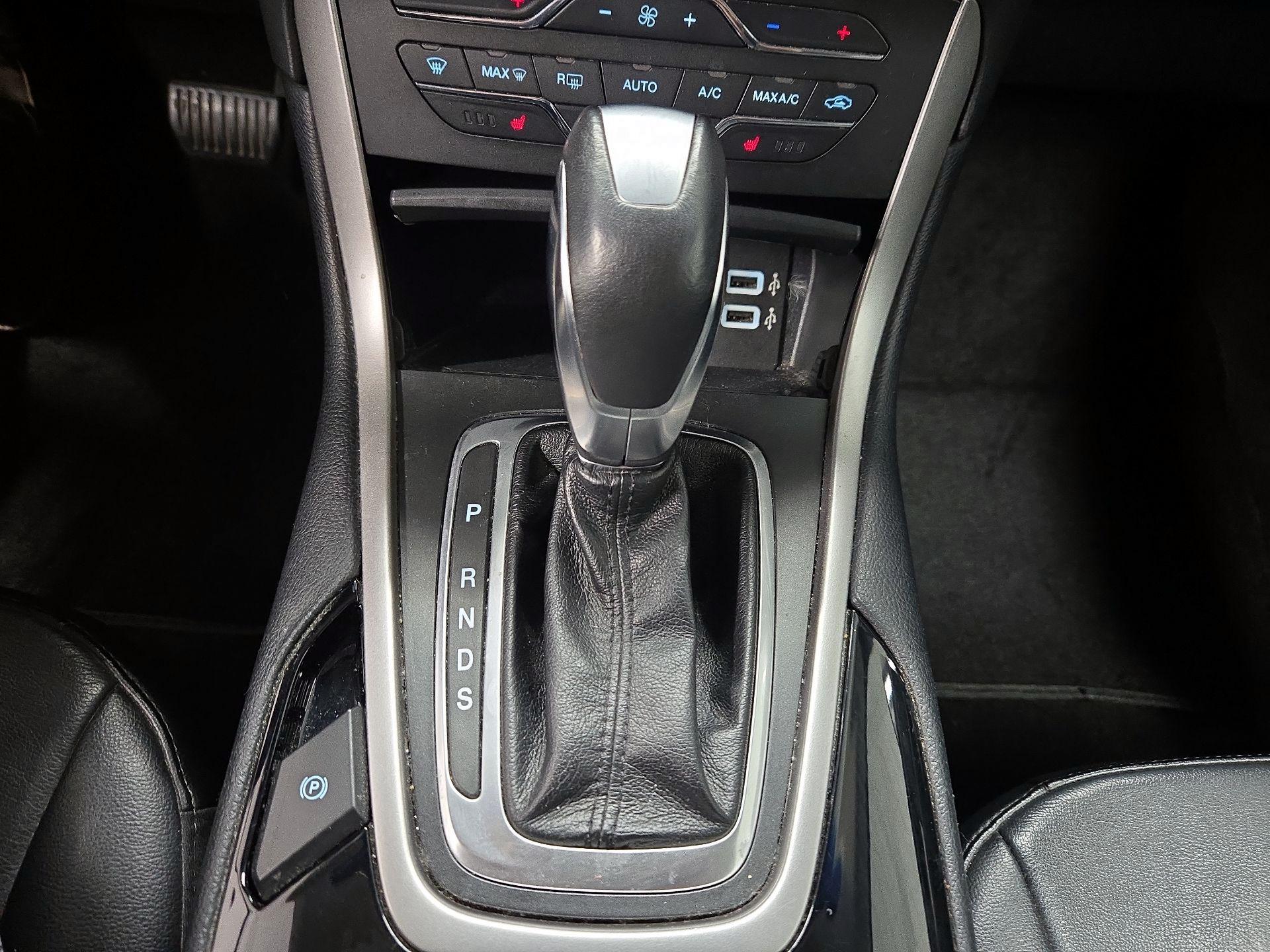 Thumbnail: 2018 Ford Edge - 17