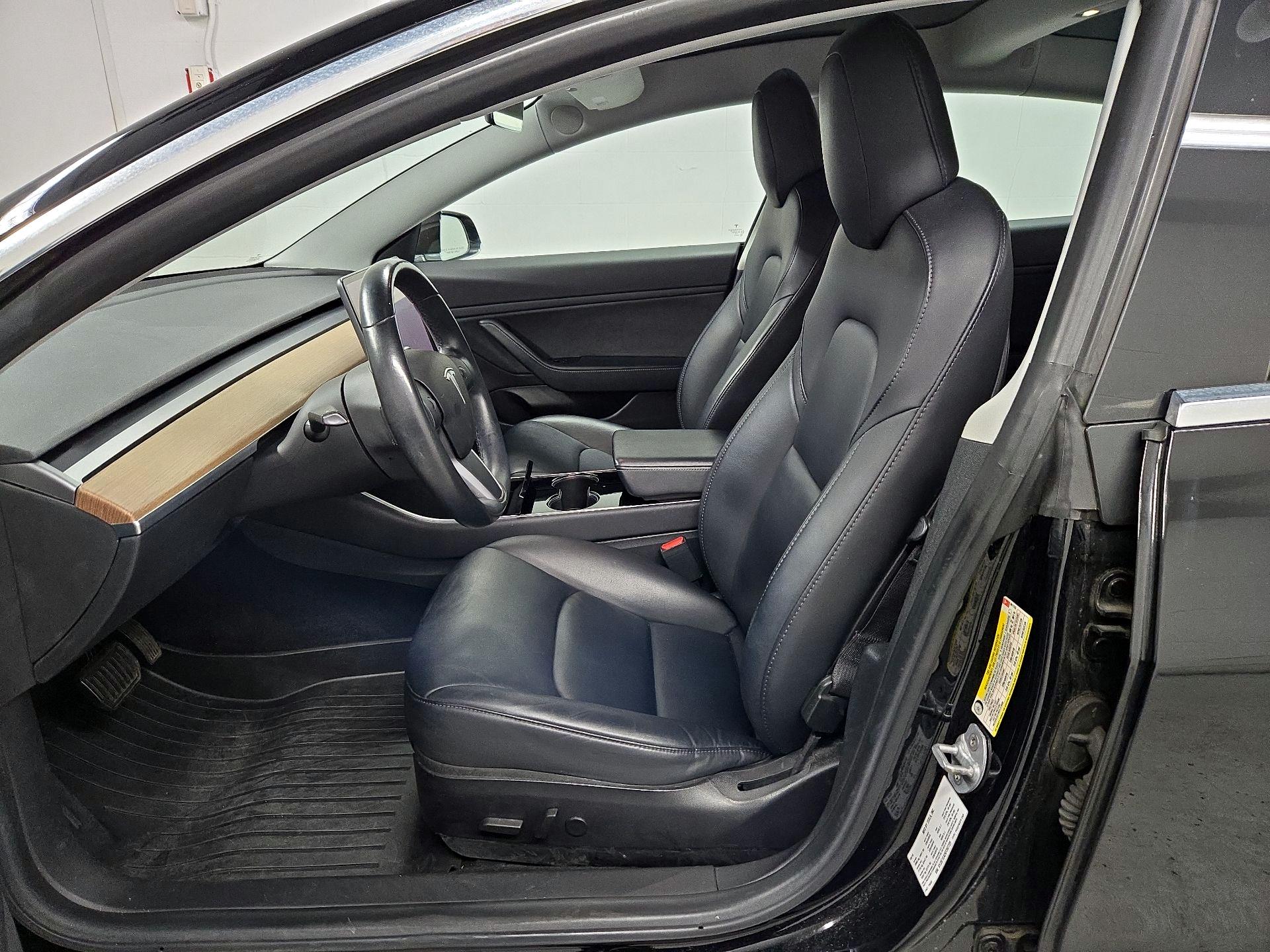 Thumbnail: 2019 Tesla Model 3 - 11