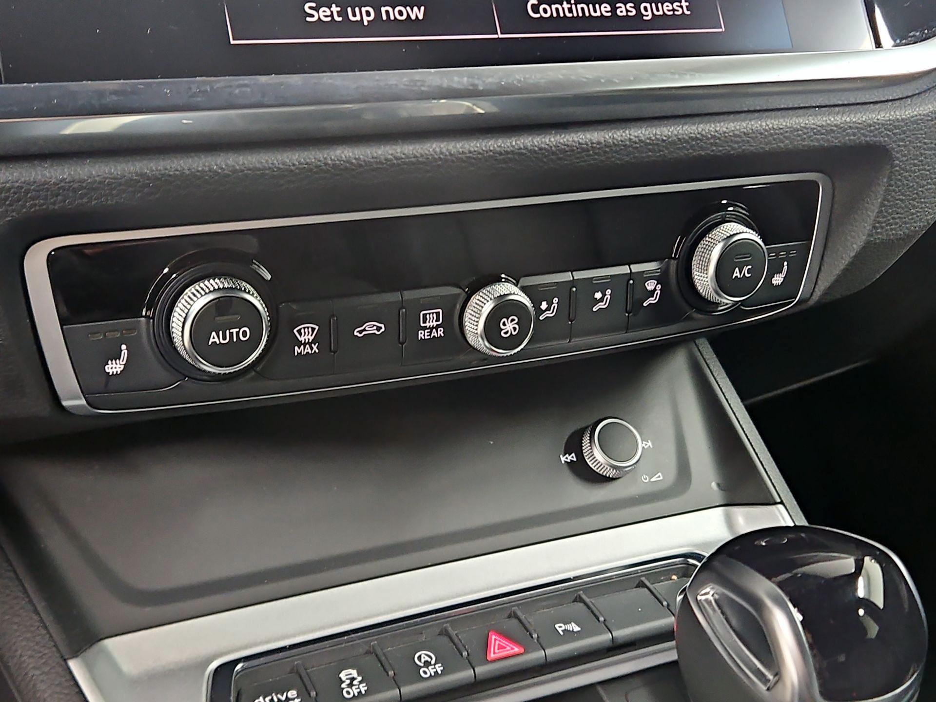 Thumbnail: 2022 Audi Q3 - 16