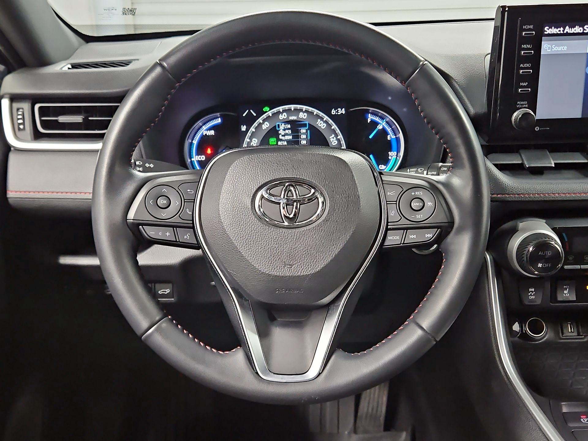 Thumbnail: 2021 Toyota RAV4 - 10