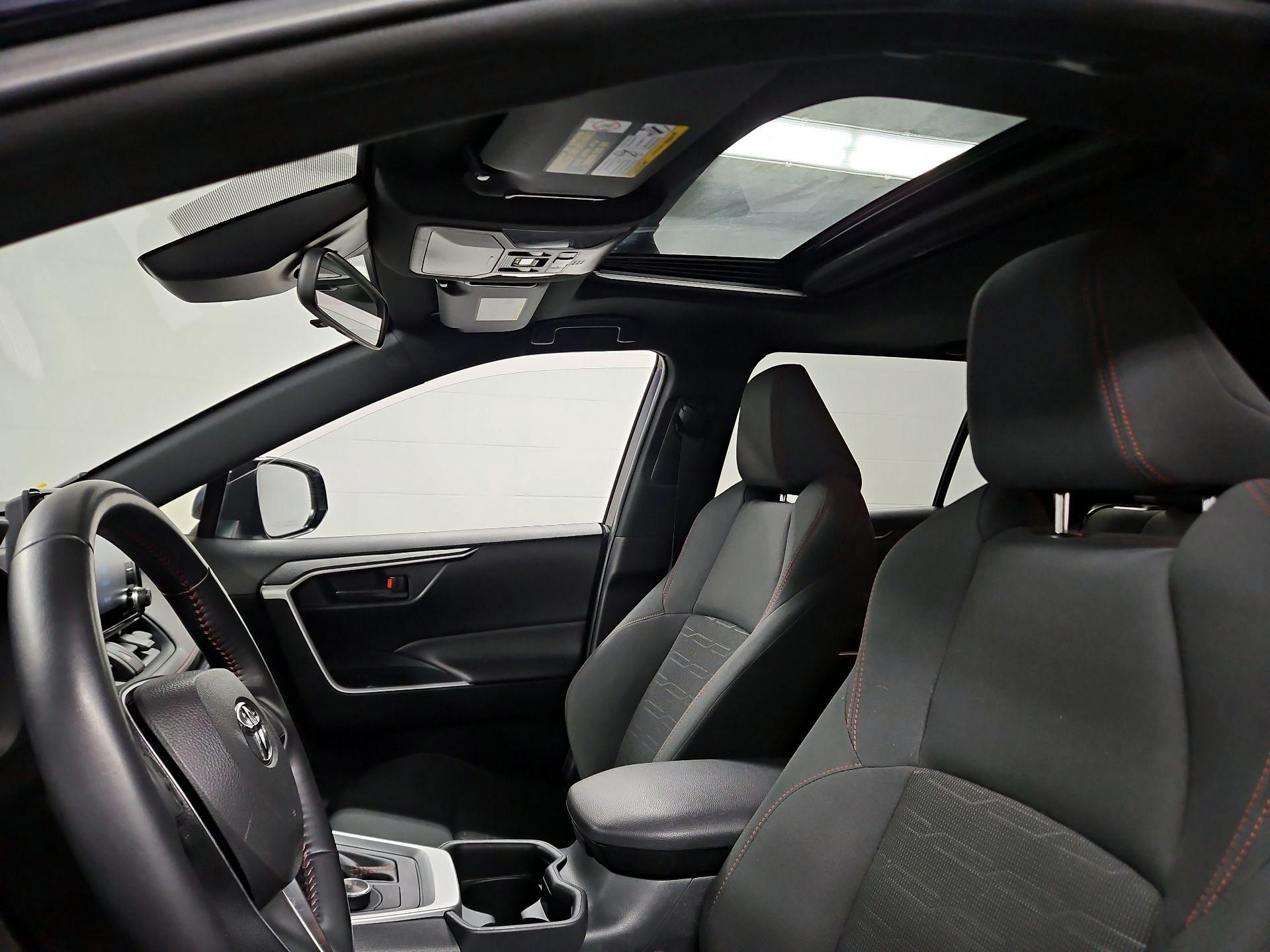 Thumbnail: 2021 Toyota RAV4 - 19