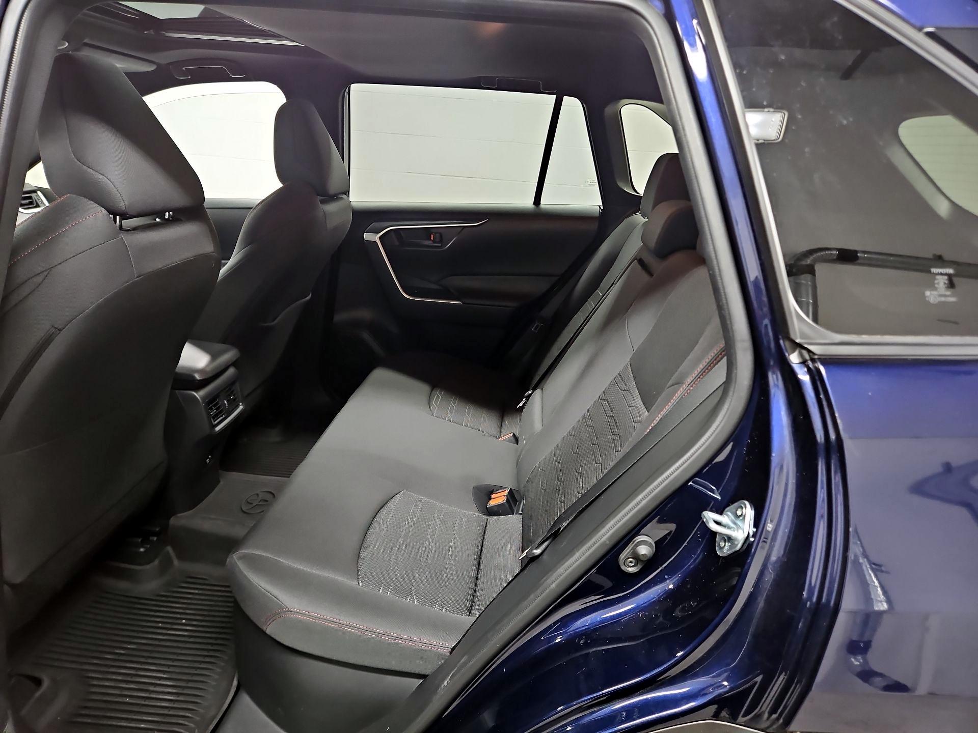 Thumbnail: 2021 Toyota RAV4 - 20