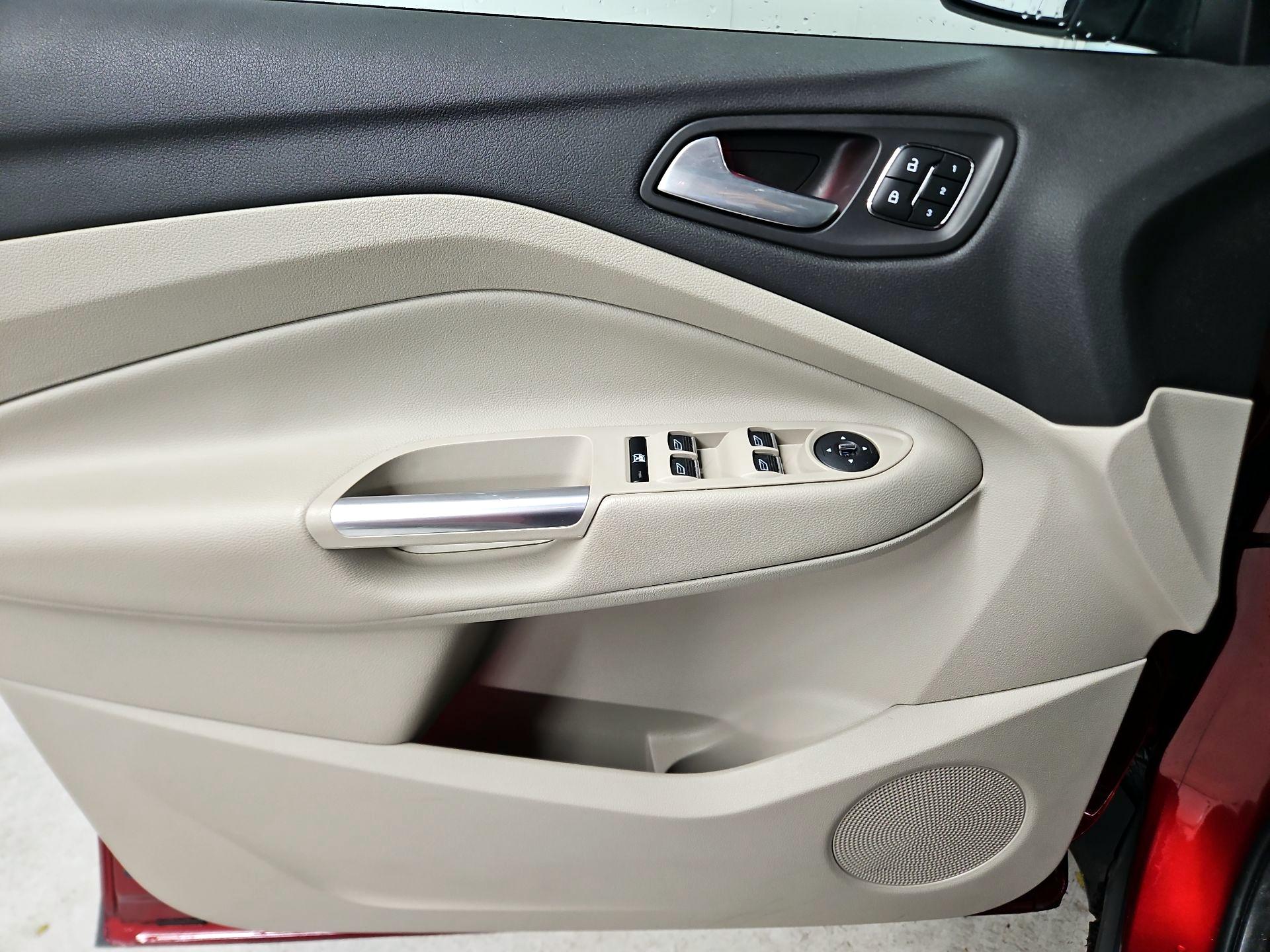 Thumbnail: 2014 Ford Escape - 12