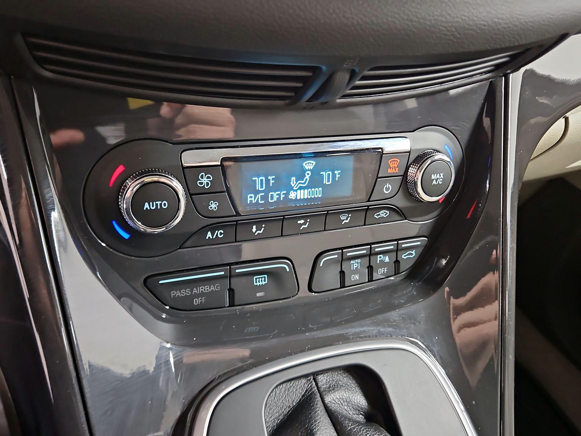 Thumbnail: 2014 Ford Escape - 17