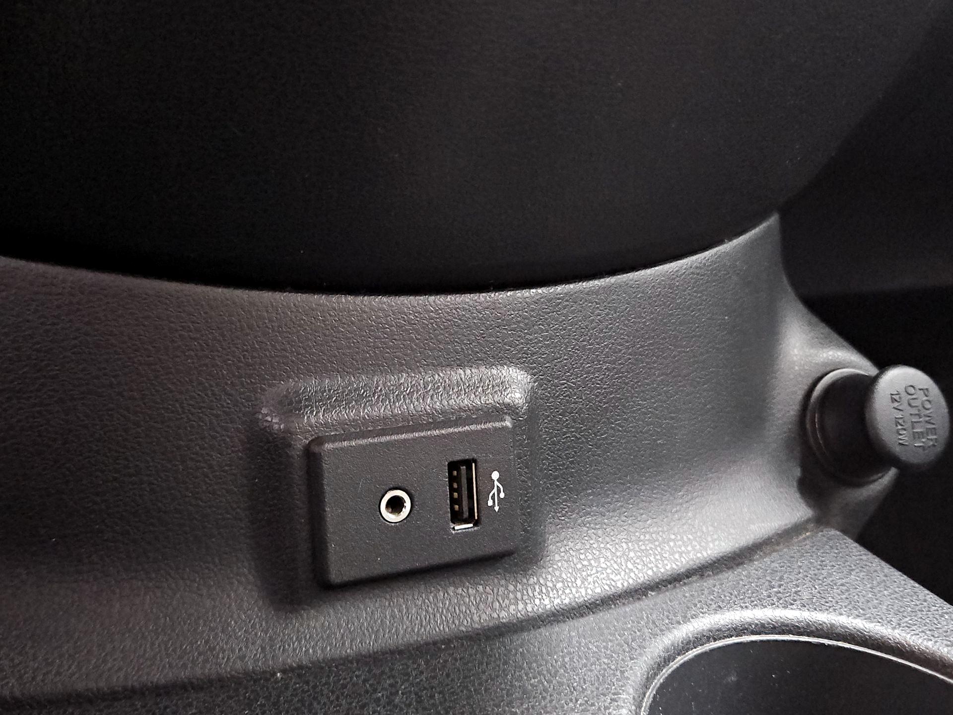 Thumbnail: 2017 Nissan Versa Note - 18