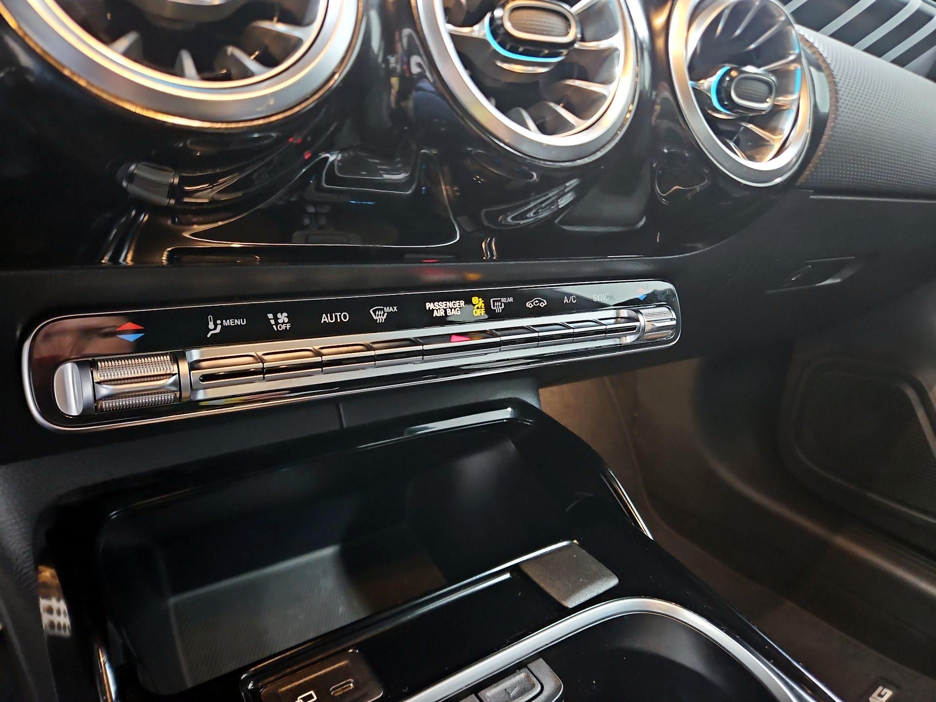 Thumbnail: 2022 Mercedes-Benz CLA - 17