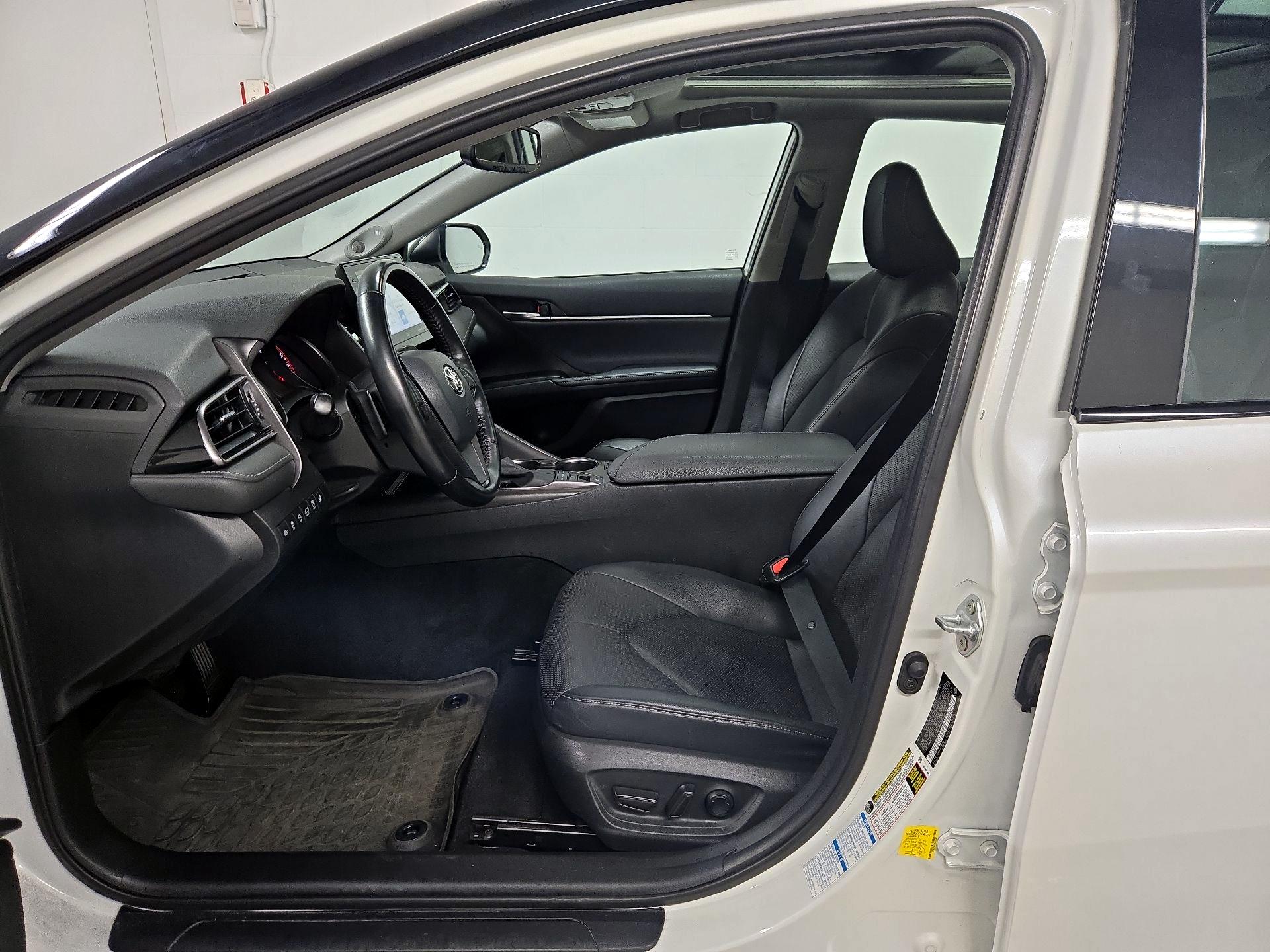 Thumbnail: 2021 Toyota Camry - 11