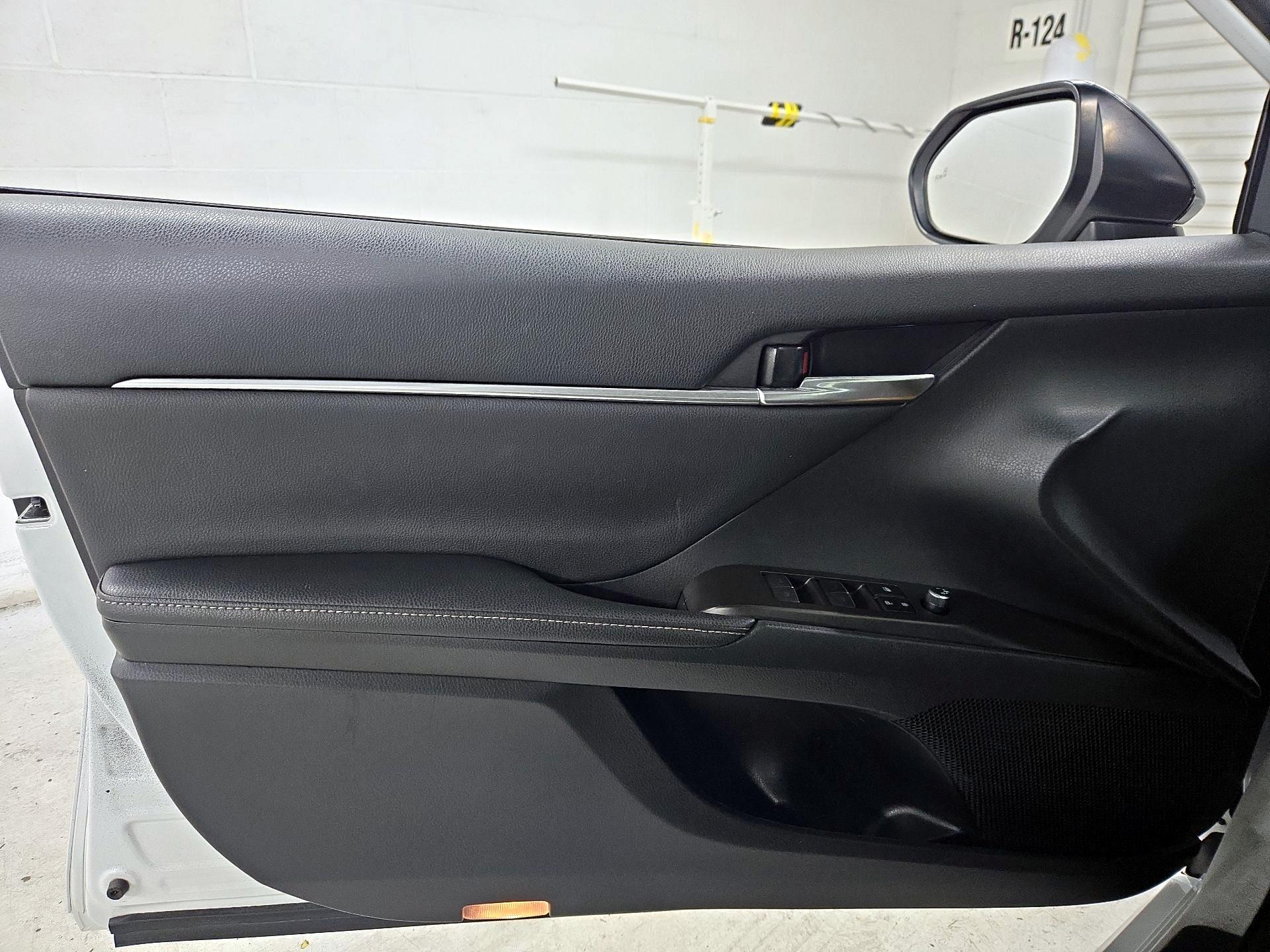 Thumbnail: 2021 Toyota Camry - 12