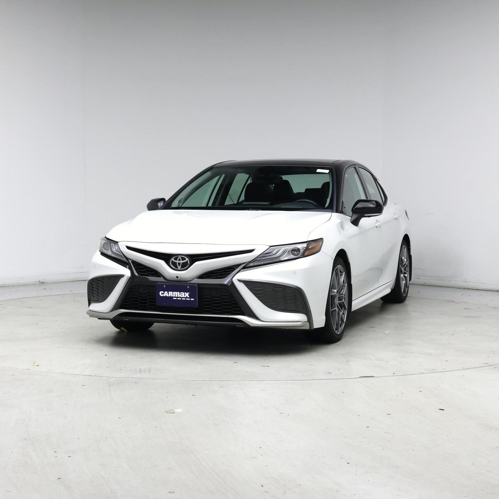 Thumbnail: 2021 Toyota Camry - 4