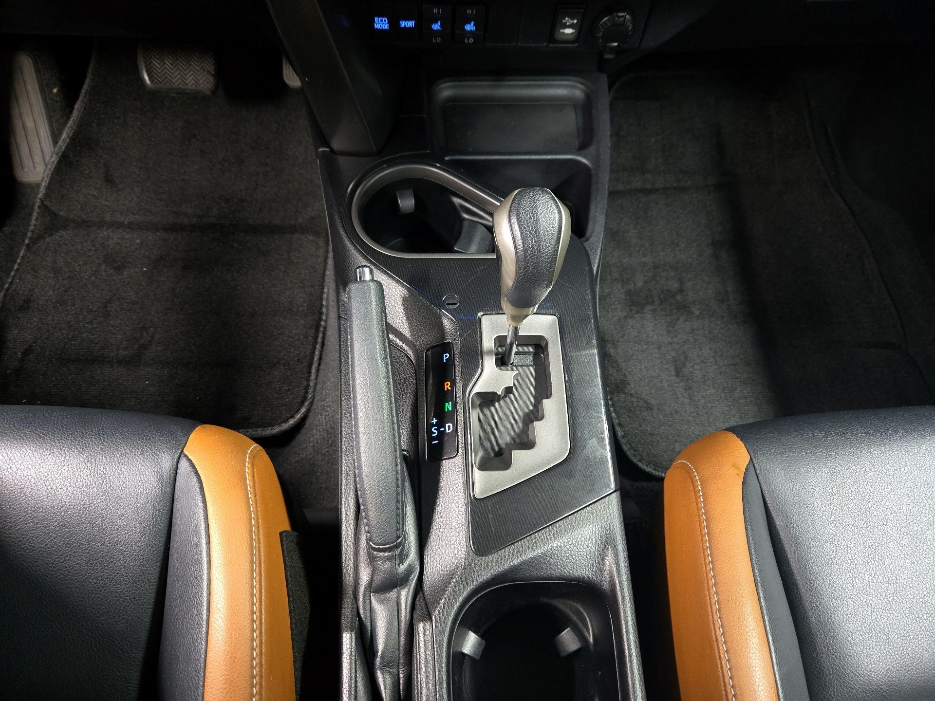 Thumbnail: 2016 Toyota RAV4 - 18