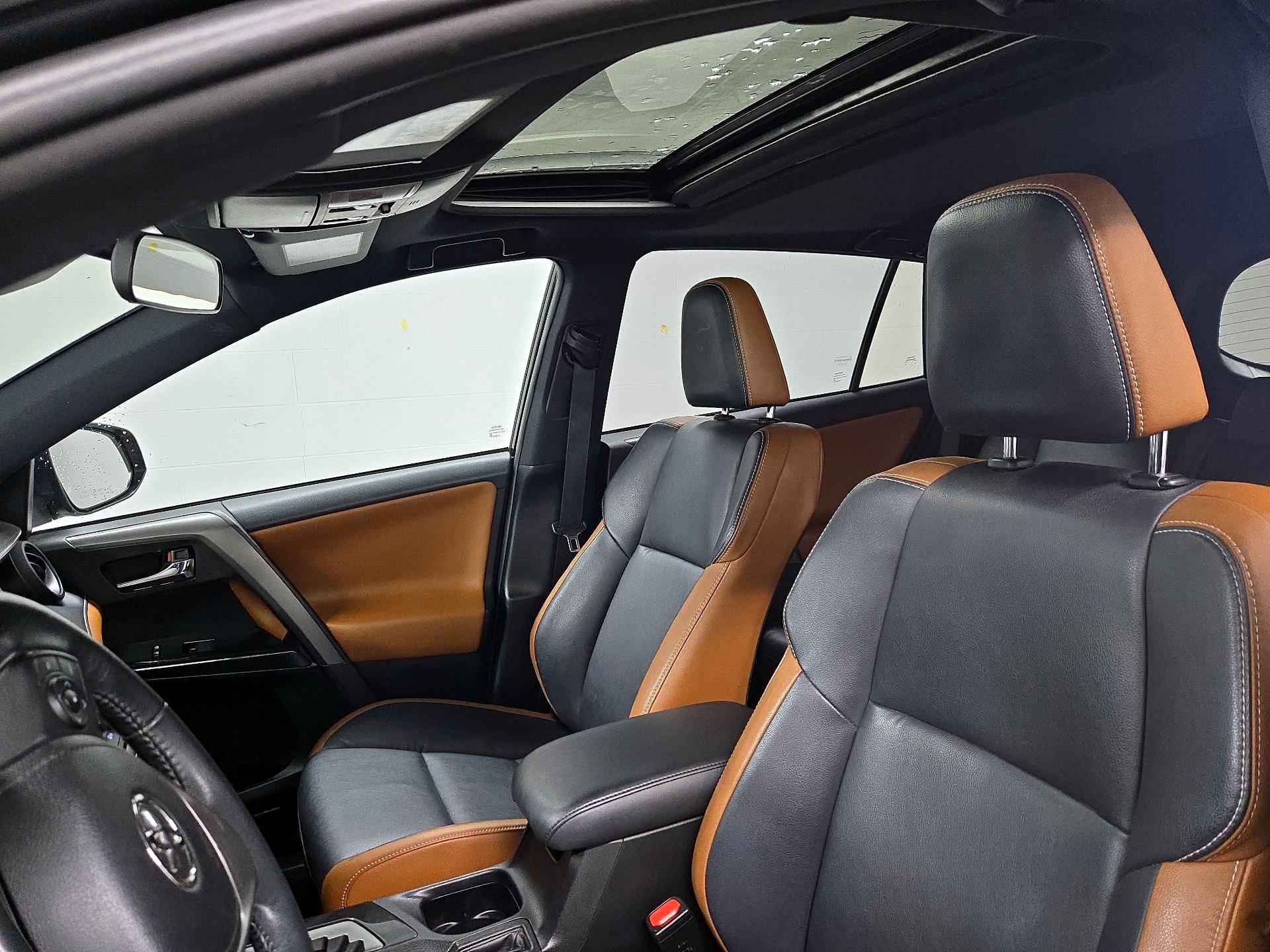 Thumbnail: 2016 Toyota RAV4 - 20