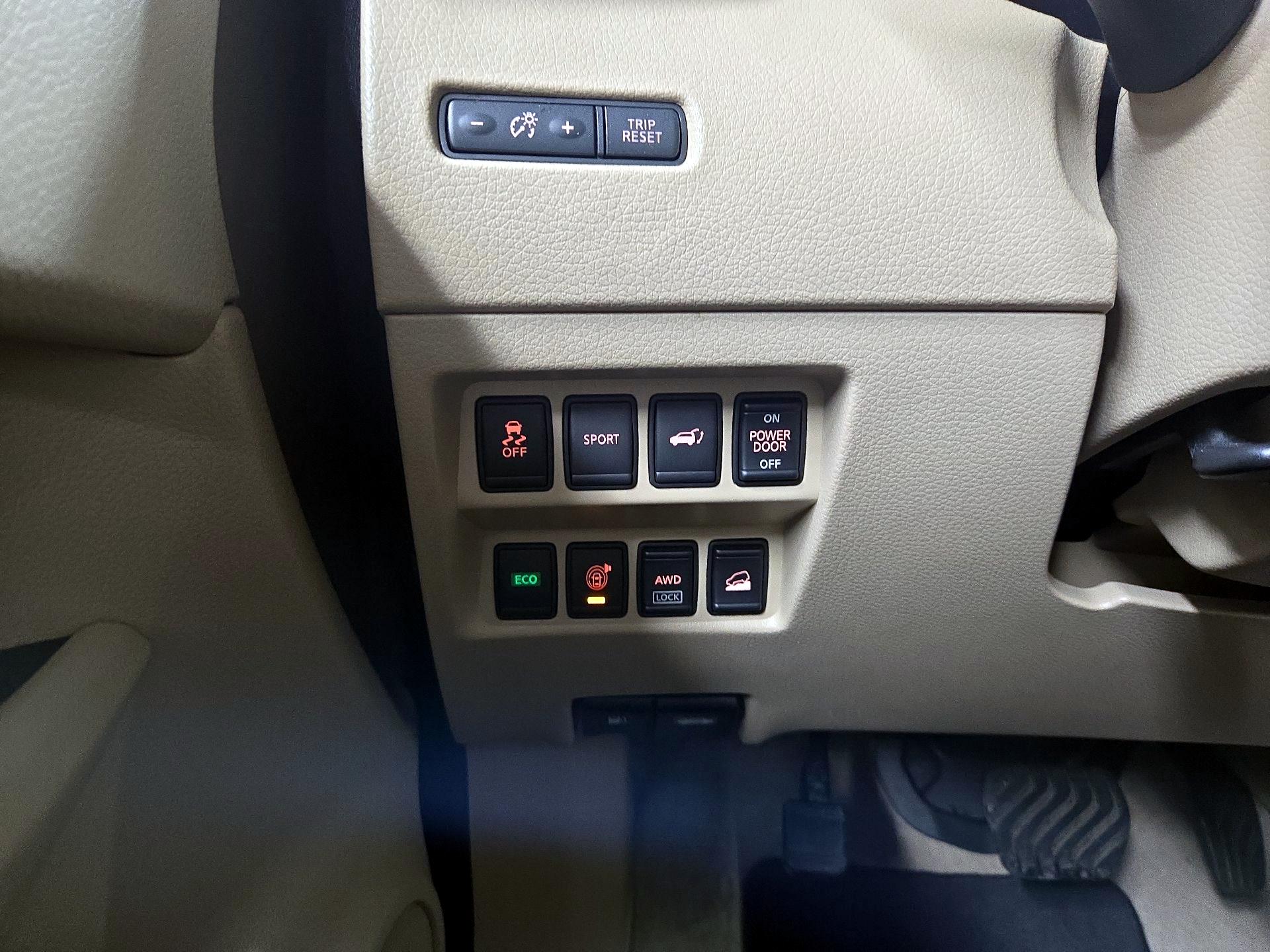 Thumbnail: 2015 Nissan Rogue - 13