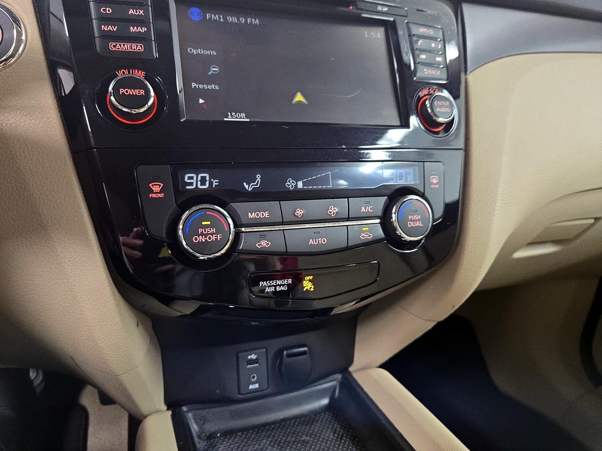 Thumbnail: 2015 Nissan Rogue - 17