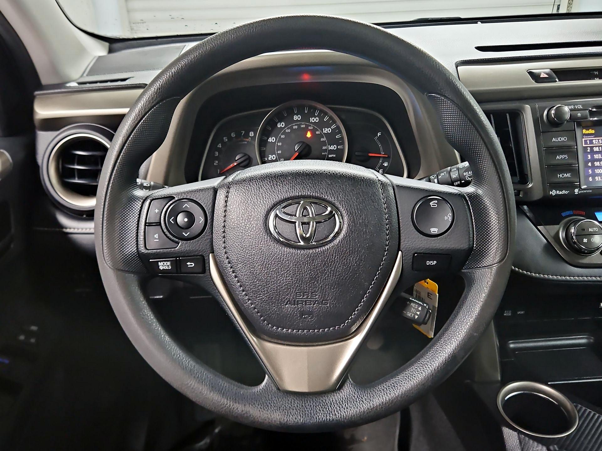 Thumbnail: 2014 Toyota RAV4 - 10