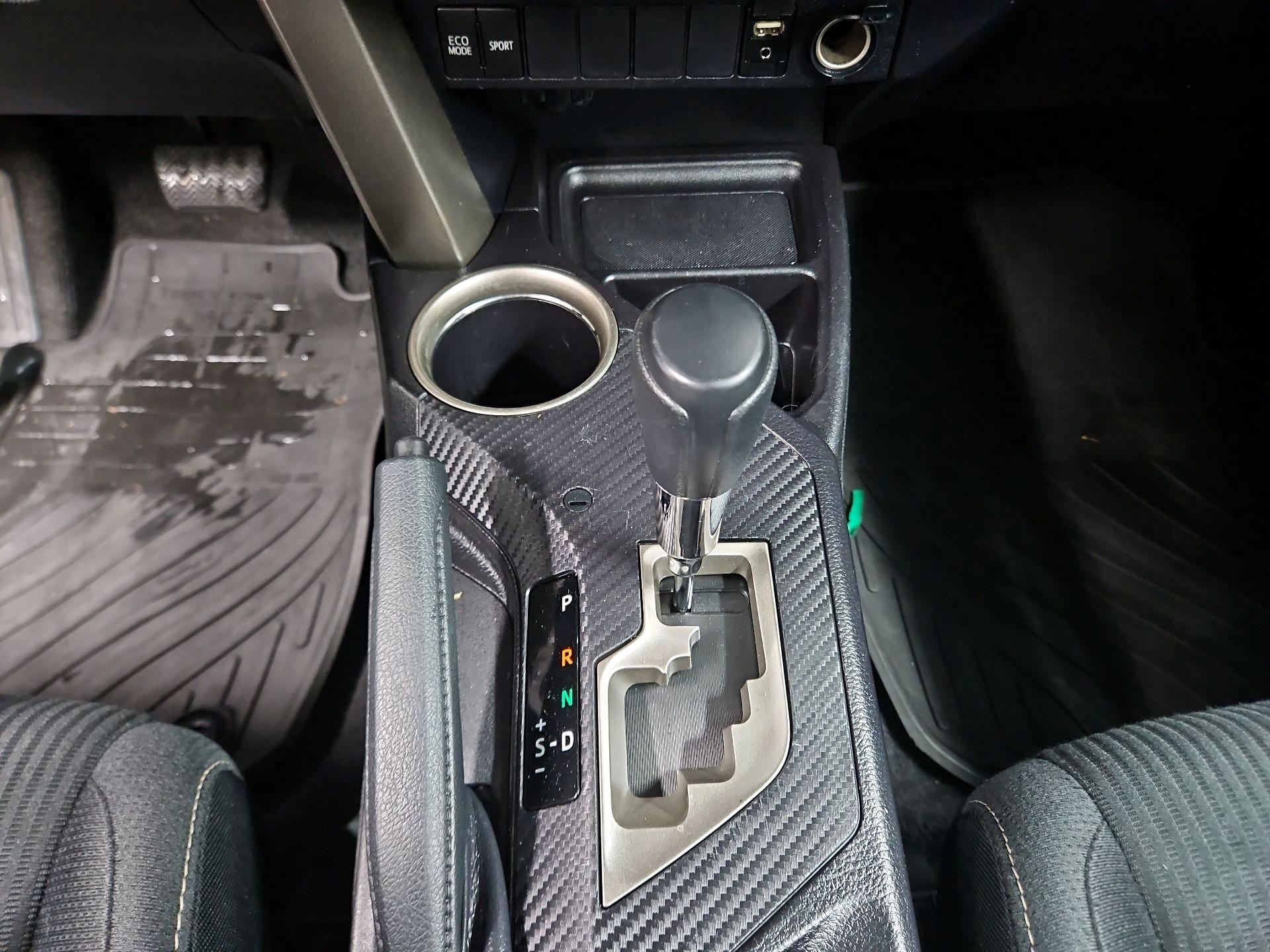 Thumbnail: 2014 Toyota RAV4 - 17