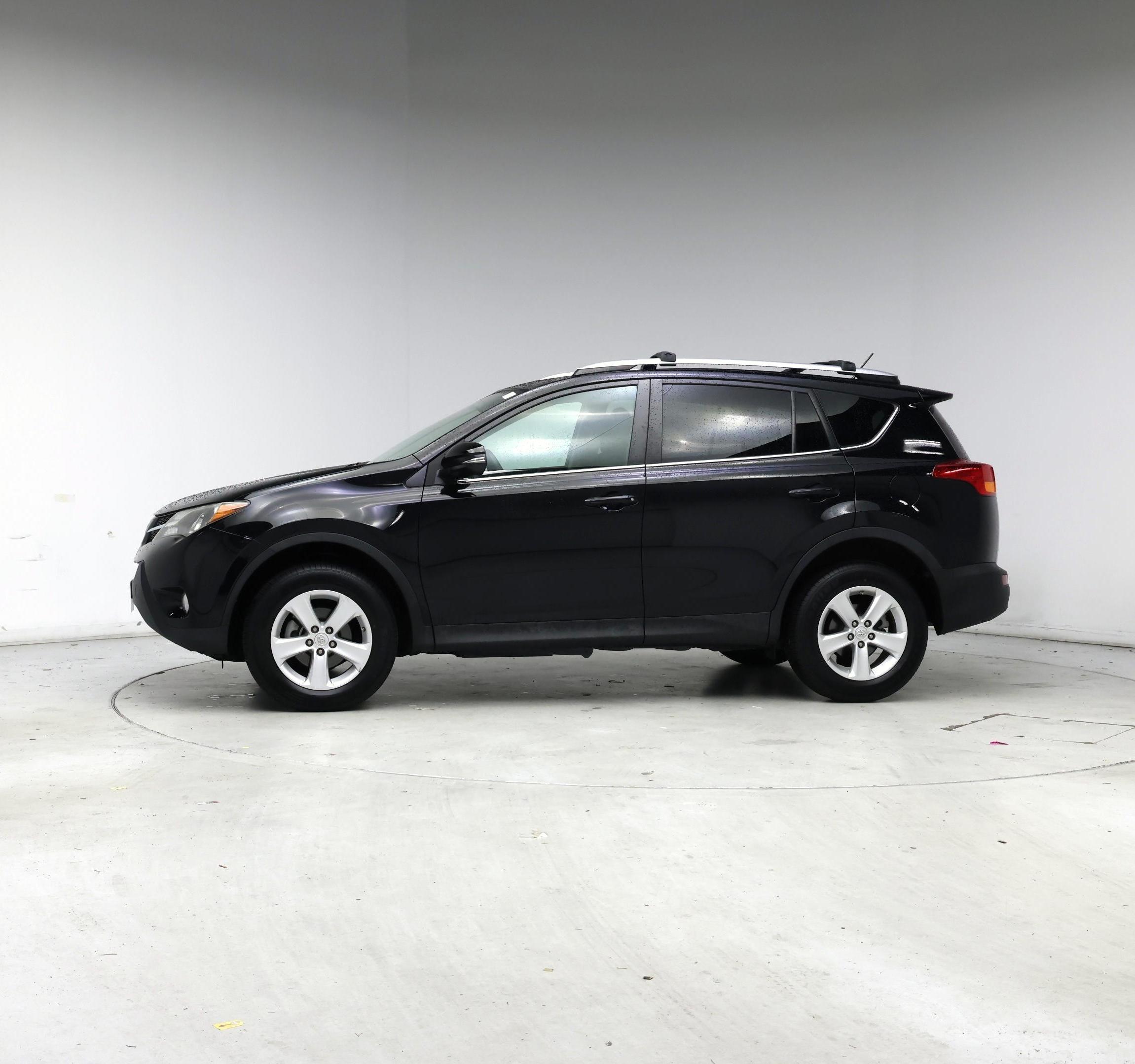 Thumbnail: 2014 Toyota RAV4 - 3