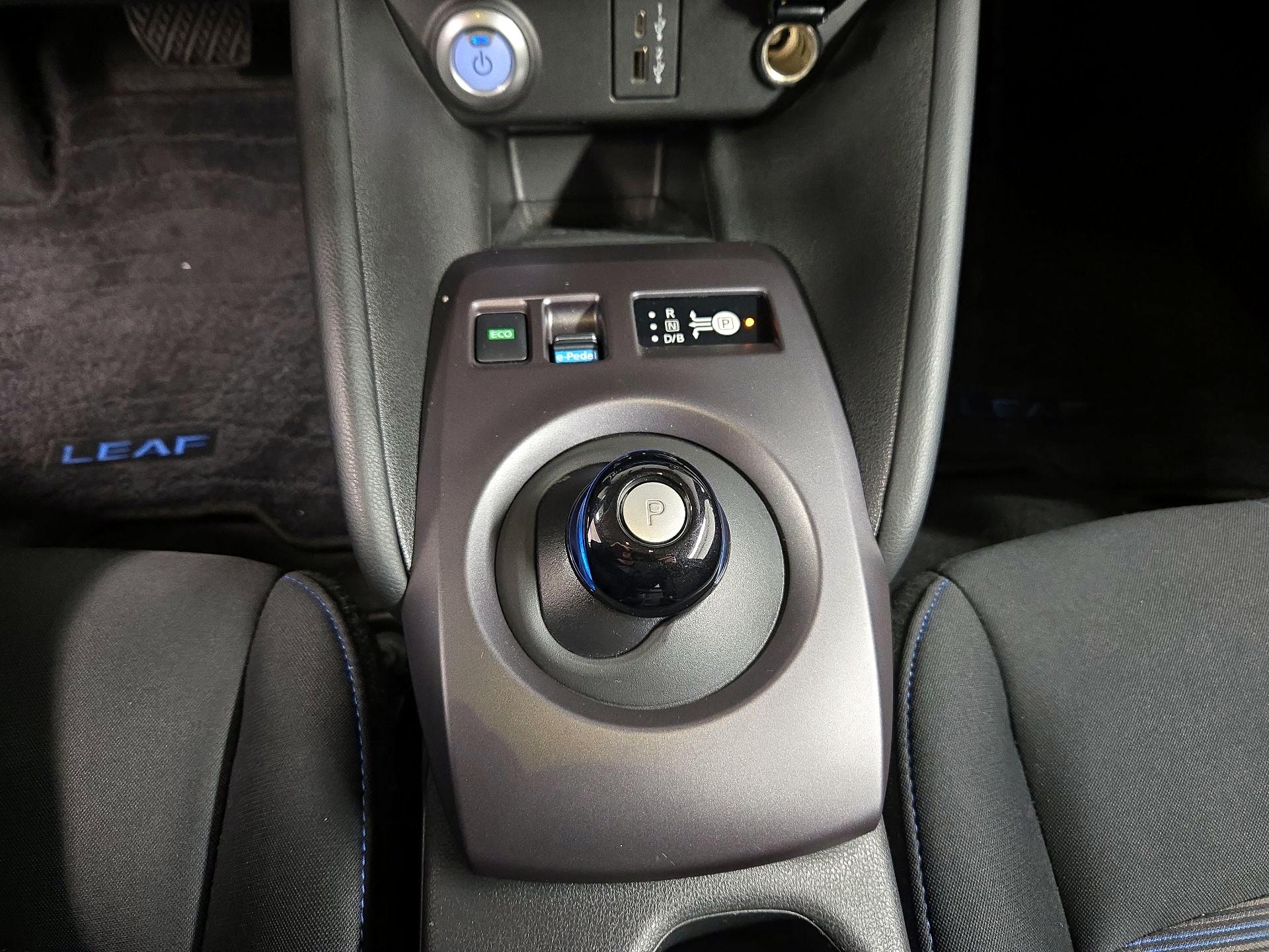 Thumbnail: 2023 Nissan Leaf - 17