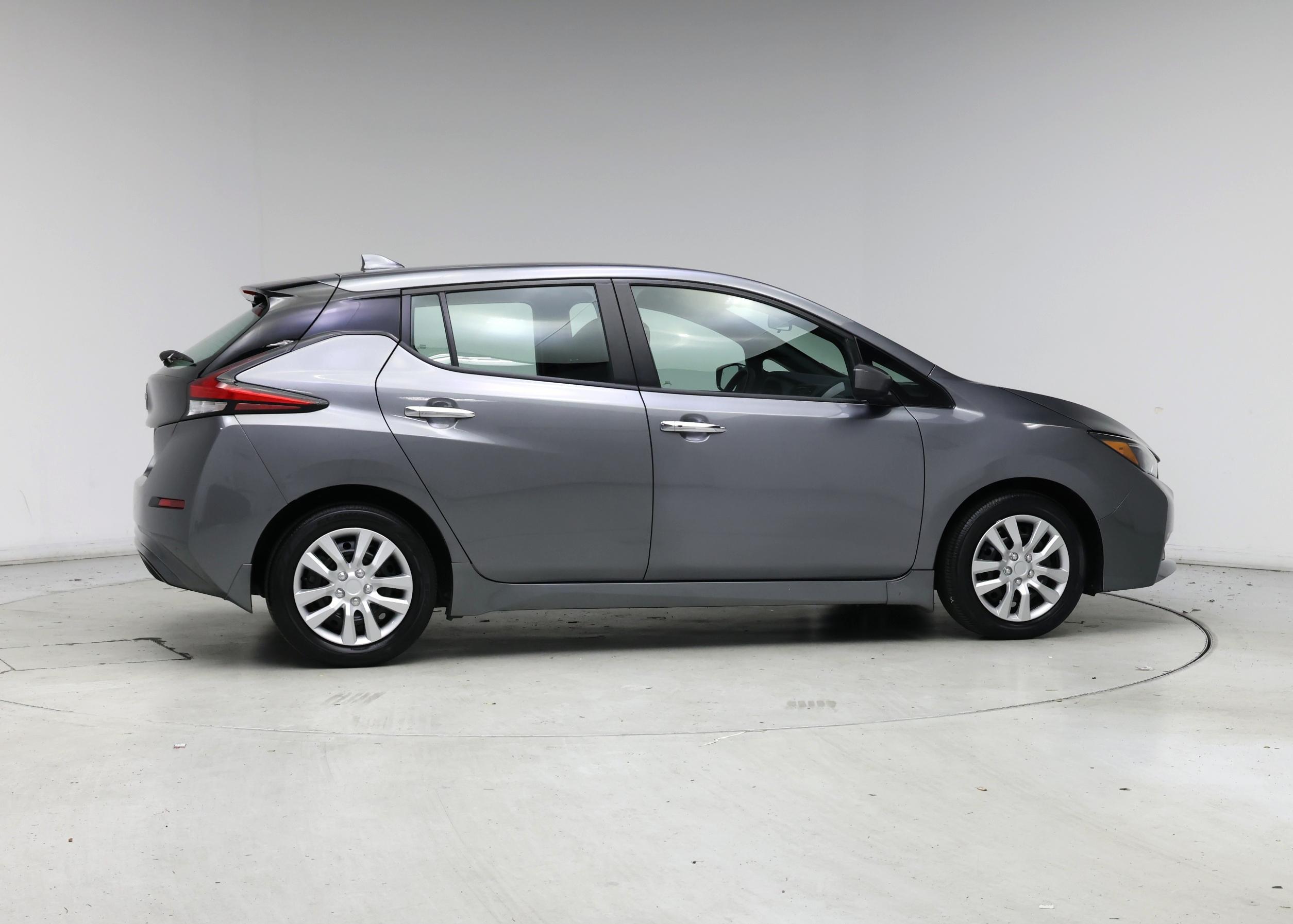 Thumbnail: 2023 Nissan Leaf - 7