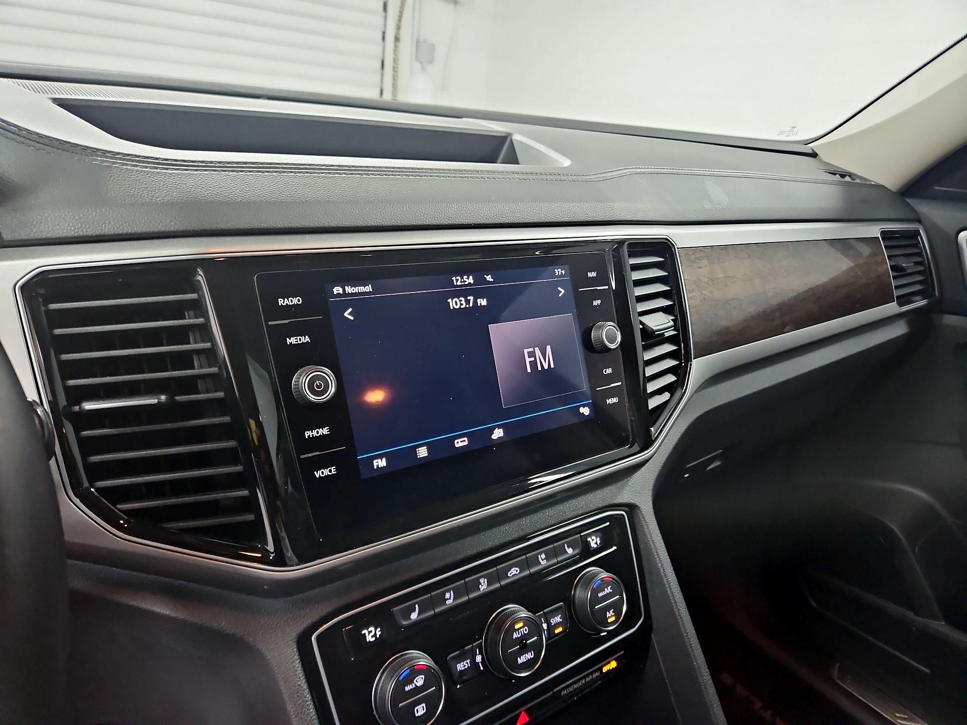 Thumbnail: 2019 Volkswagen Atlas - 16