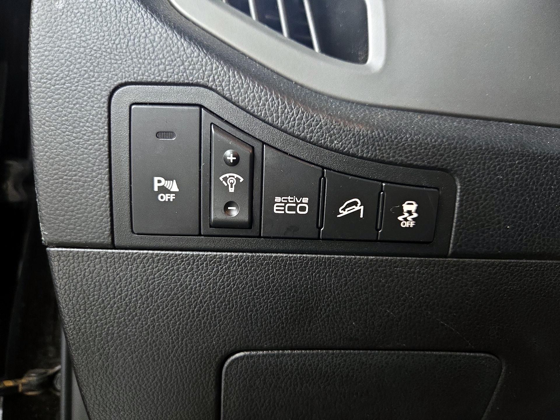 Thumbnail: 2014 Kia Sportage - 13