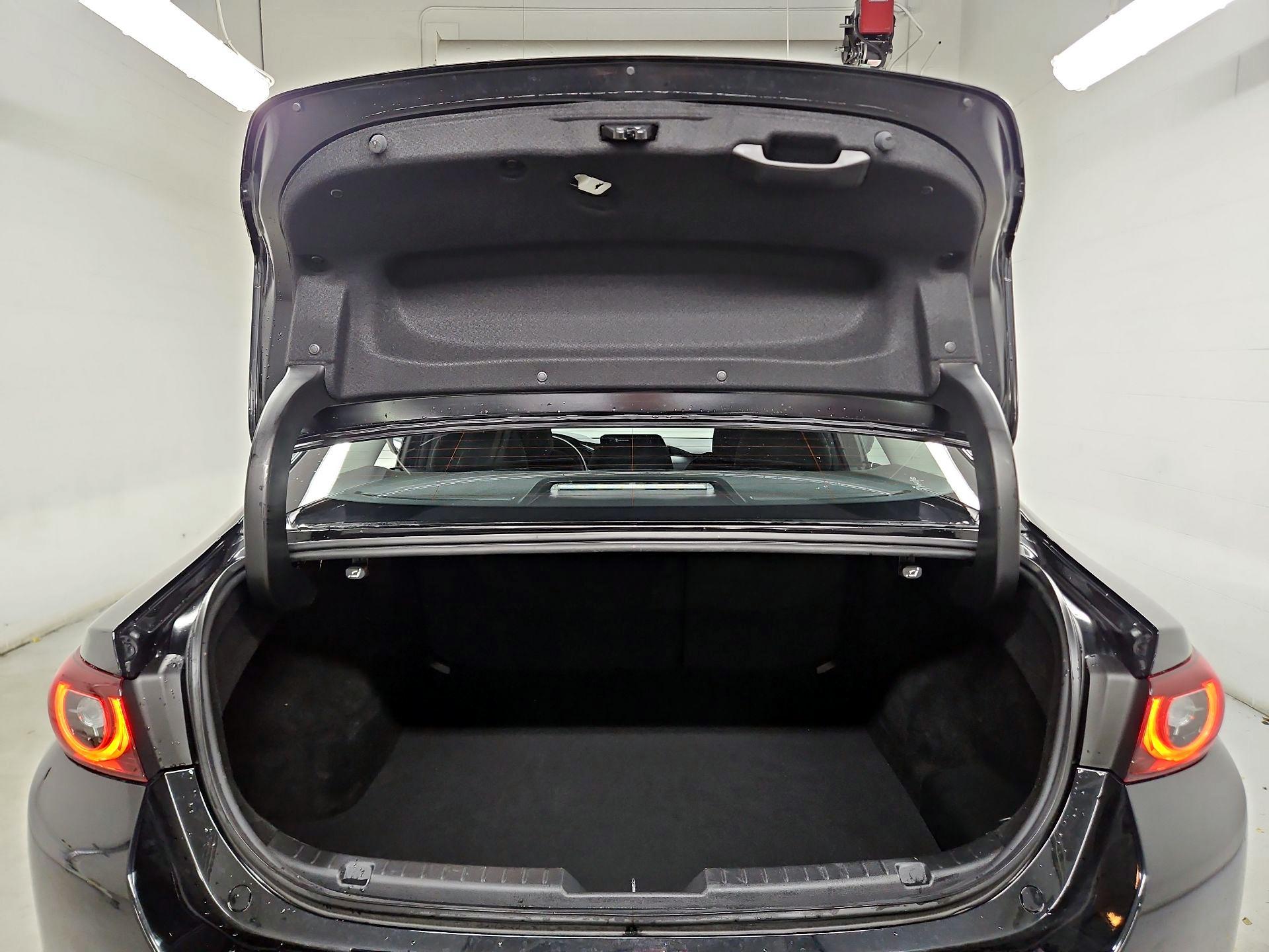 Thumbnail: 2025 Mazda Mazda3 - 20