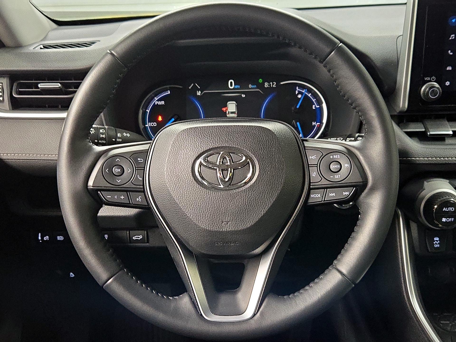 Thumbnail: 2023 Toyota RAV4 - 10